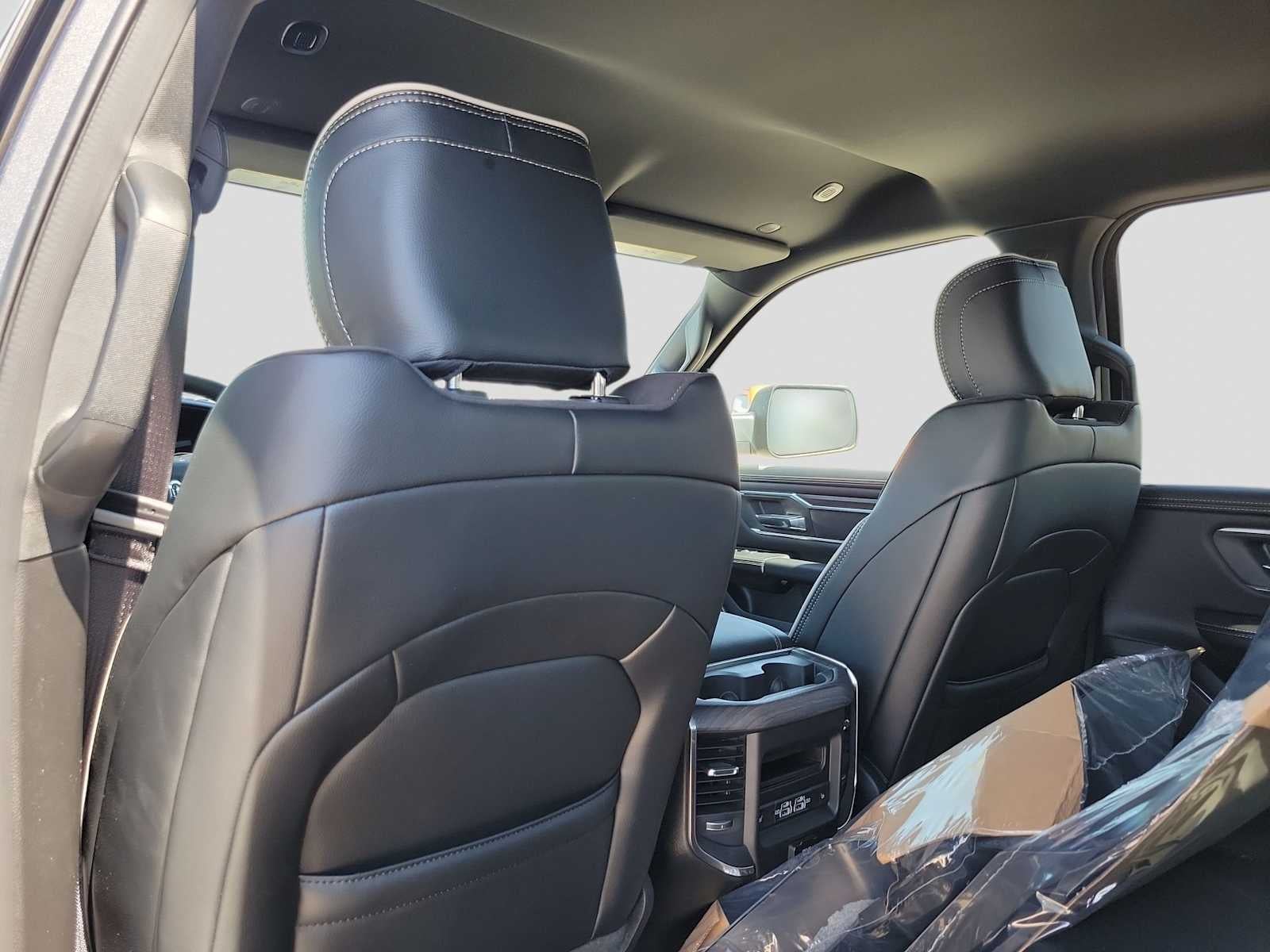 2026 RAM 1500 RAM 1500 LARAMIE CREW CAB 4X4 5'7' BOX