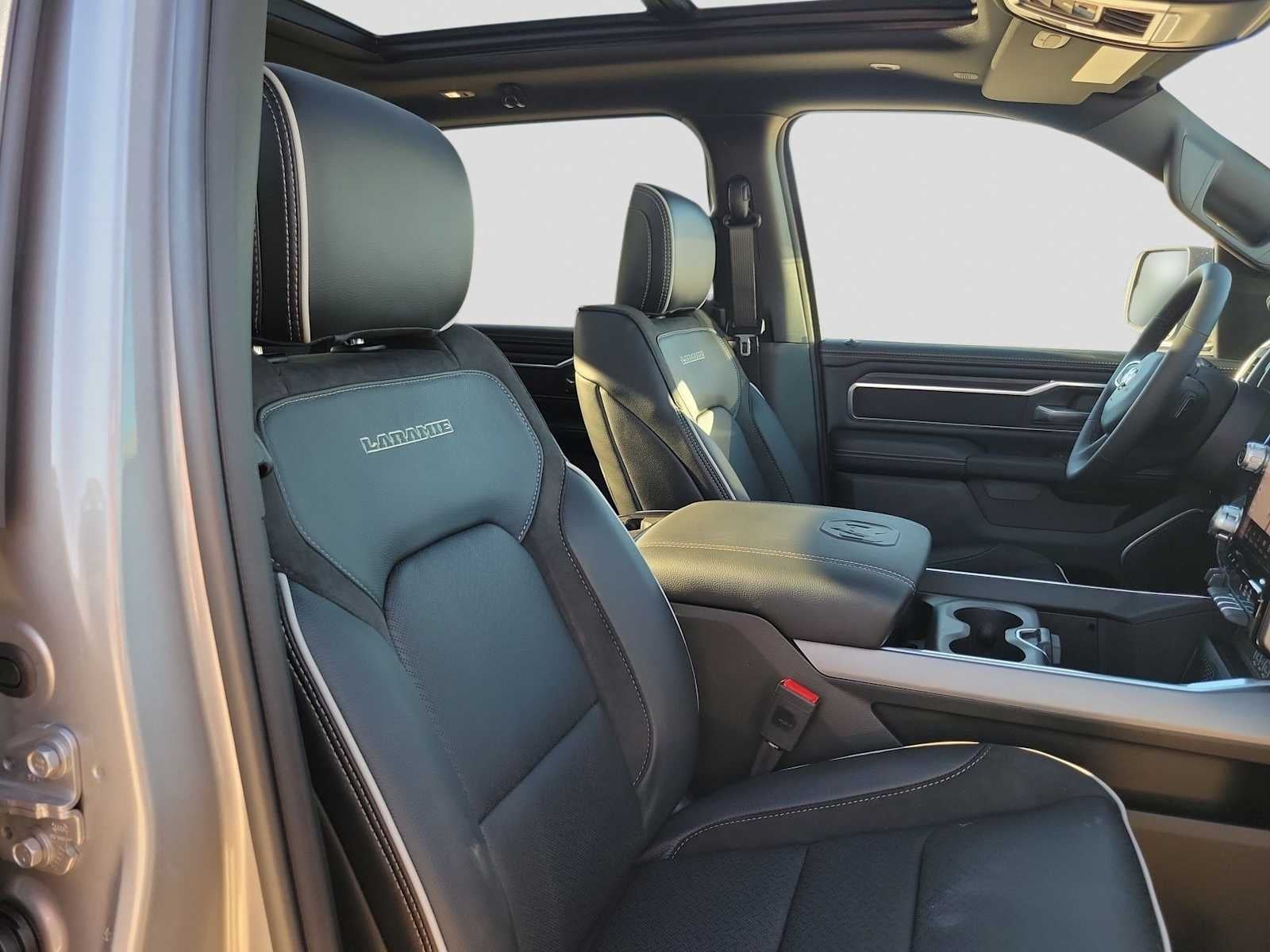 2026 RAM 1500 RAM 1500 LARAMIE CREW CAB 4X4 5'7' BOX