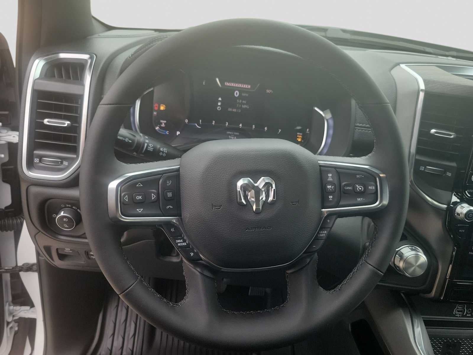 2026 RAM 1500 RAM 1500 LARAMIE CREW CAB 4X4 5'7' BOX