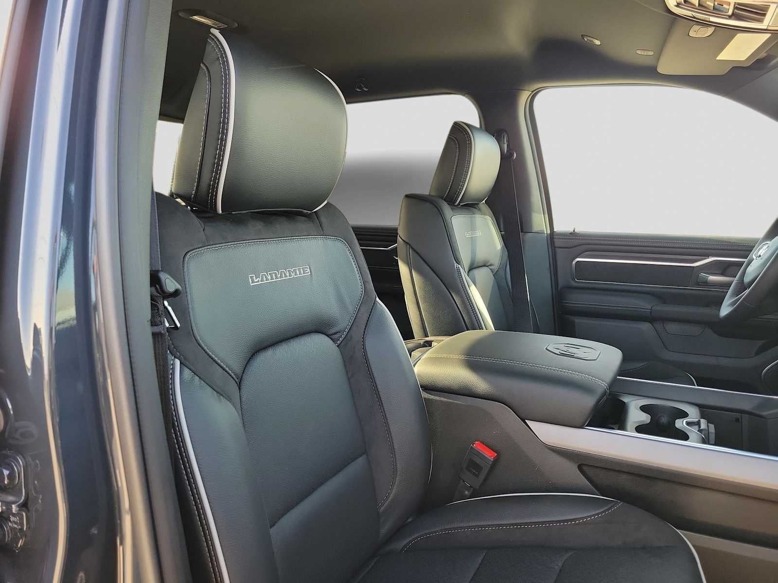 2026 RAM 1500 RAM 1500 LARAMIE CREW CAB 4X4 5'7' BOX