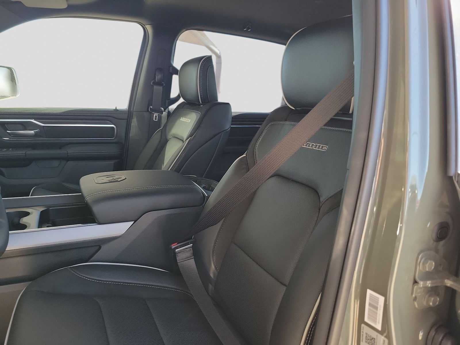 2026 RAM 1500 RAM 1500 LARAMIE CREW CAB 4X4 5'7' BOX