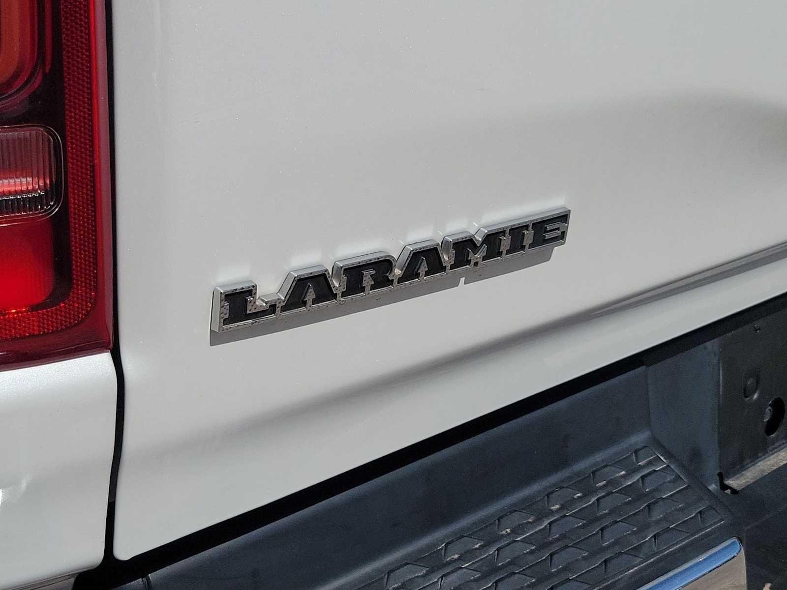 2021 RAM 1500 Laramie Crew Cab 4x4 5'7' Box