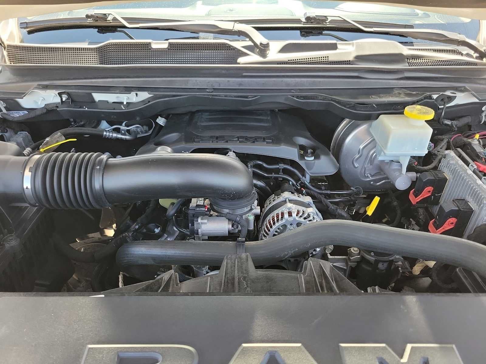 2021 RAM 1500 Laramie Crew Cab 4x4 5'7' Box