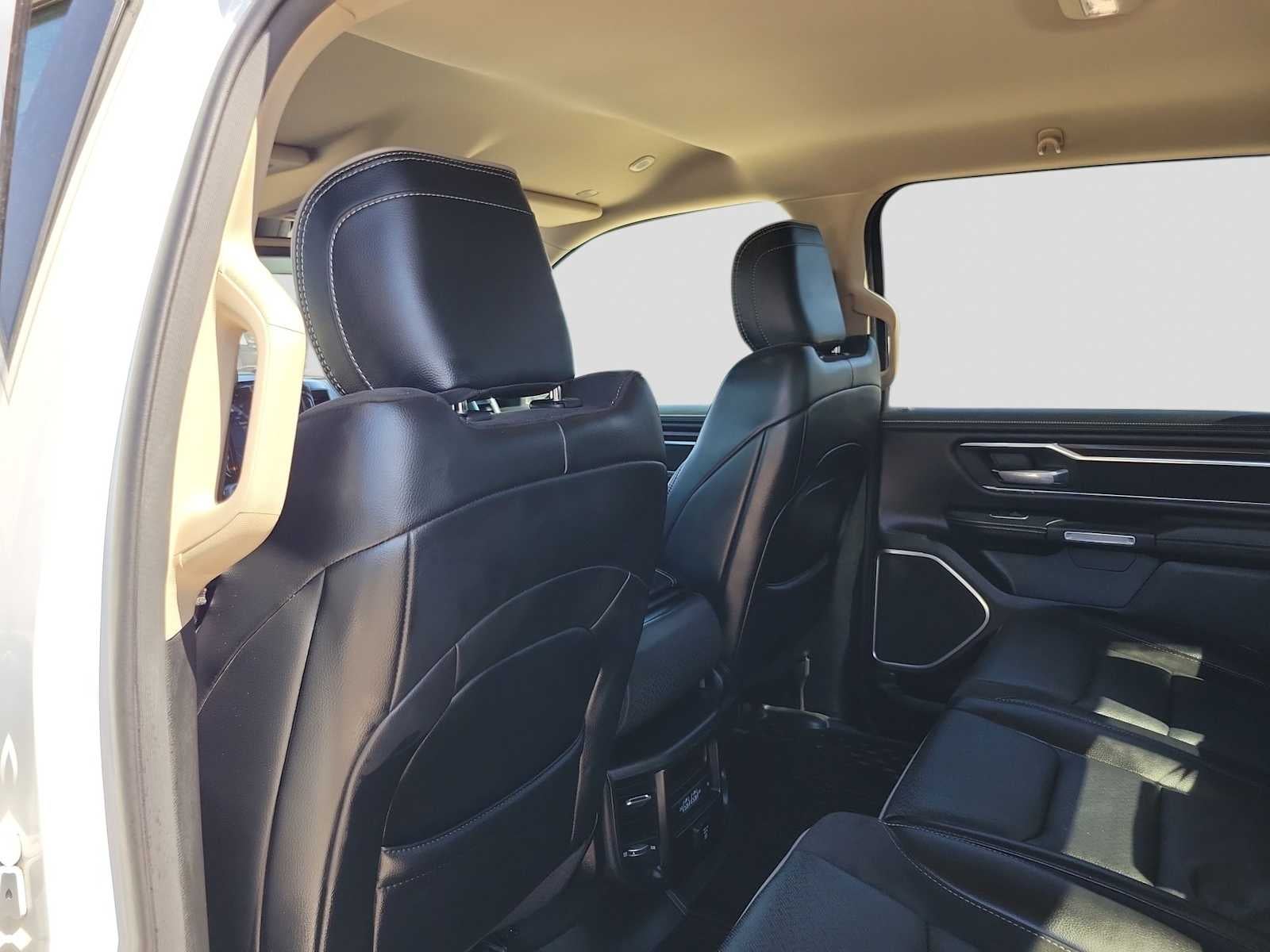 2021 RAM 1500 Laramie Crew Cab 4x4 5'7' Box