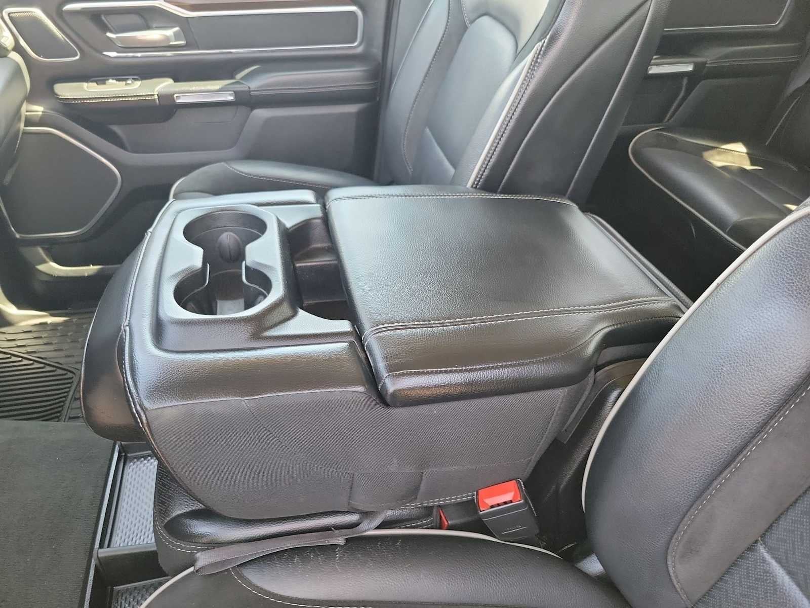 2021 RAM 1500 Laramie Crew Cab 4x4 5'7' Box
