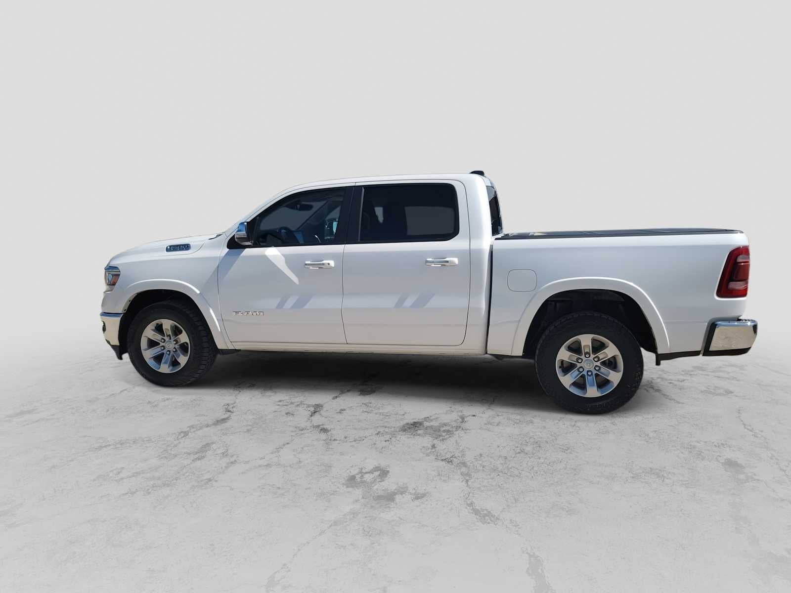 2021 RAM 1500 Laramie Crew Cab 4x4 5'7' Box