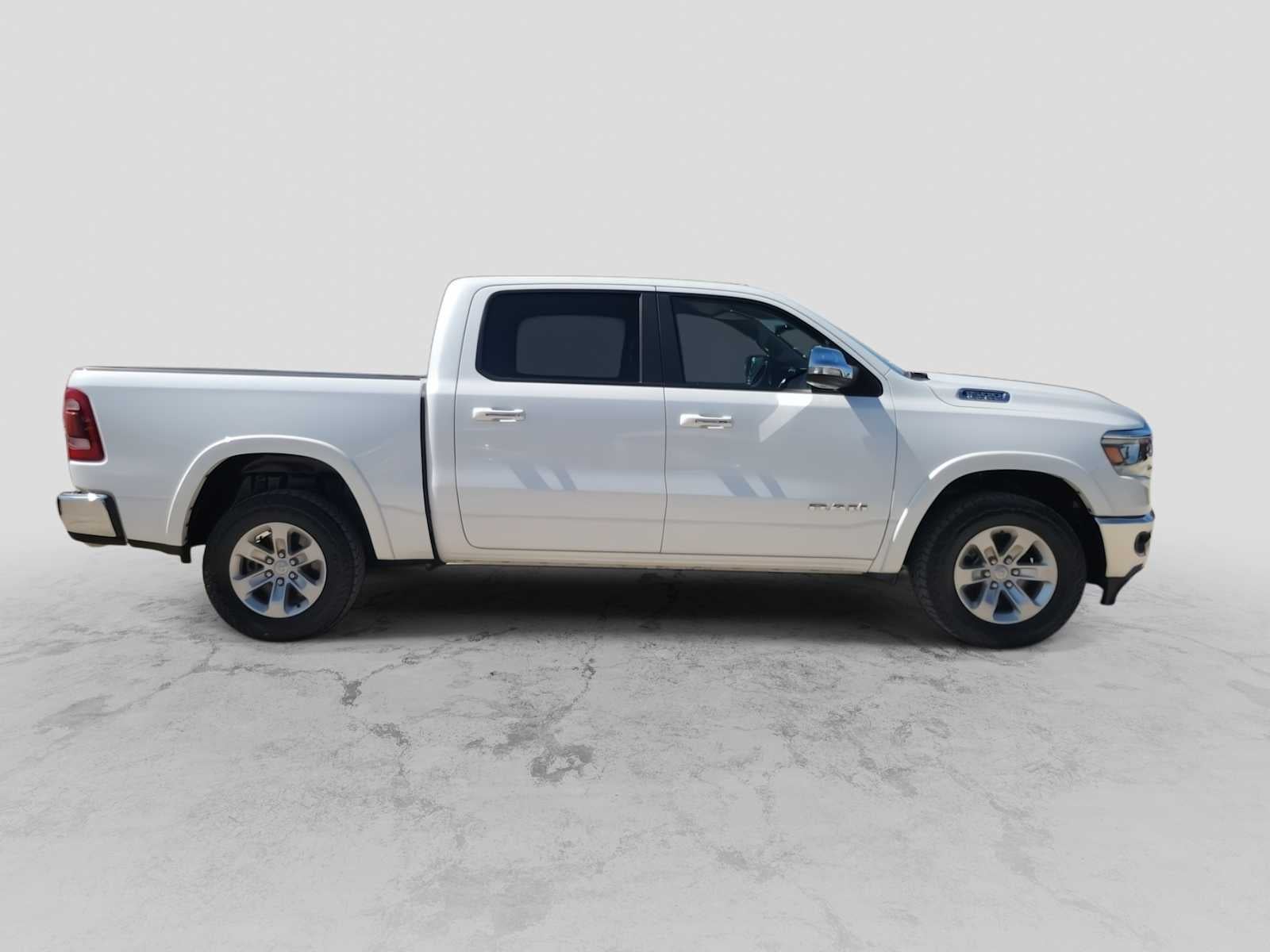 2021 RAM 1500 Laramie Crew Cab 4x4 5'7' Box