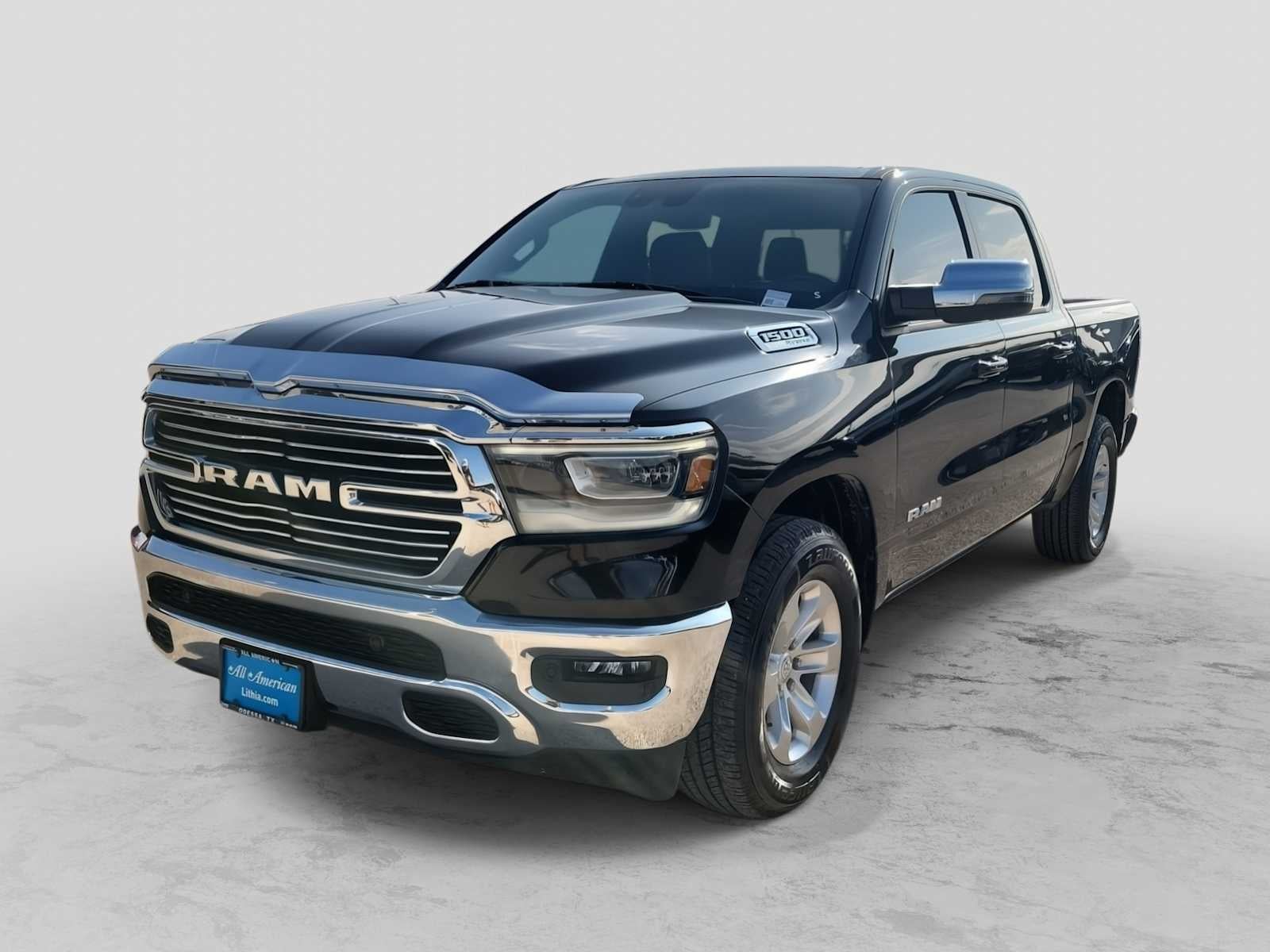 2023 RAM 1500 Laramie 4x4 Crew Cab 5'7's photo