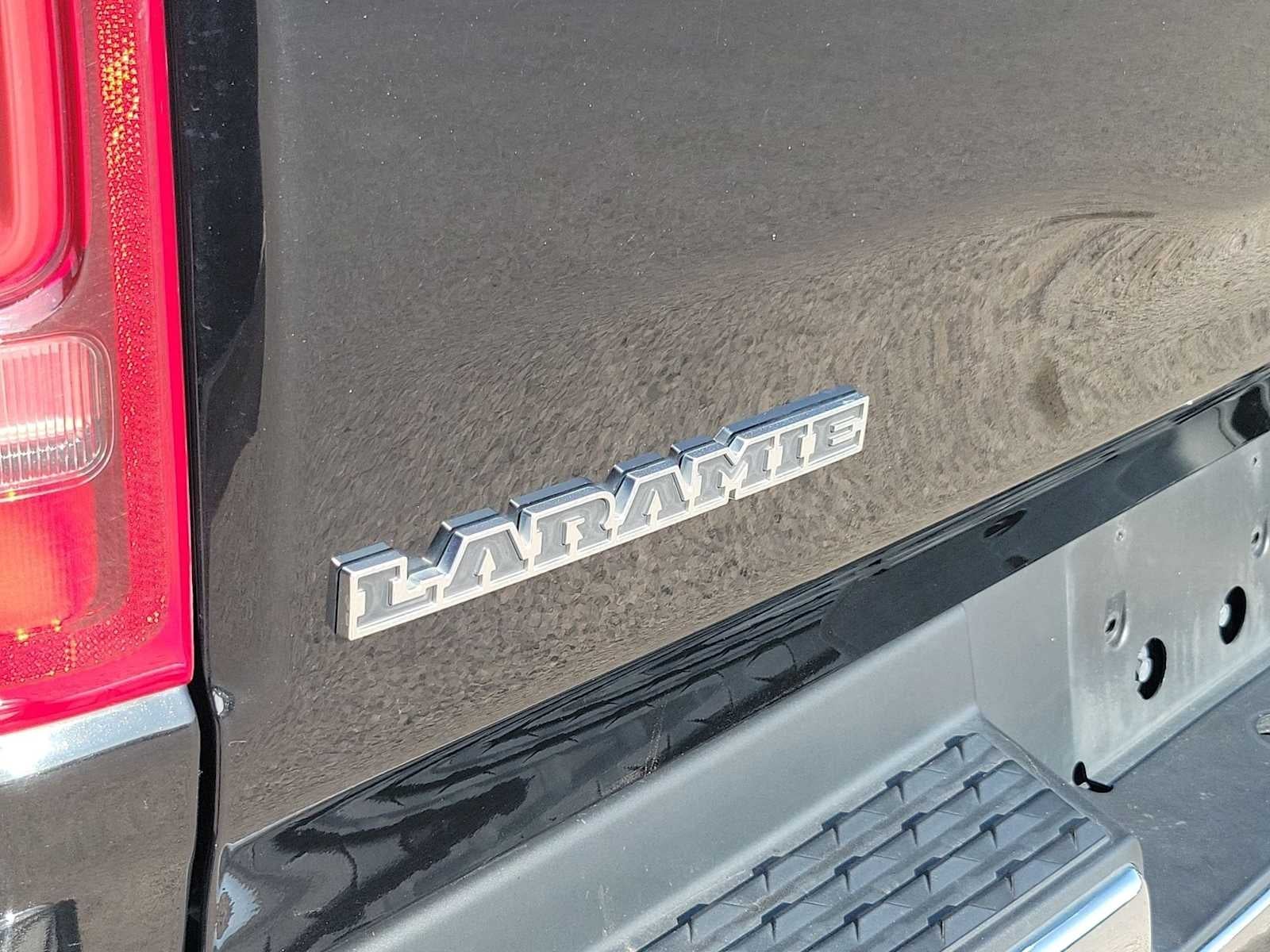 2023 RAM 1500 Laramie Crew Cab 4x4 5'7' Box