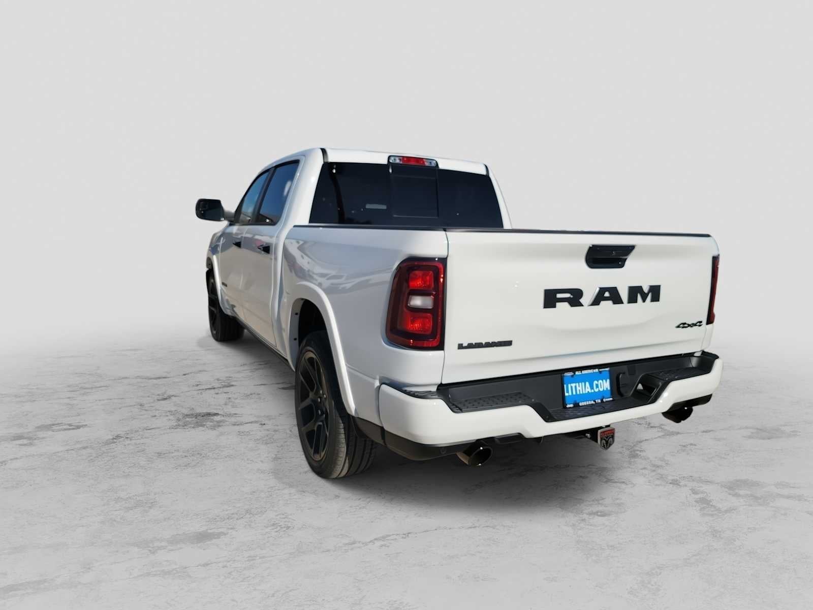 2026 RAM 1500 RAM 1500 LARAMIE CREW CAB 4X4 5'7' BOX