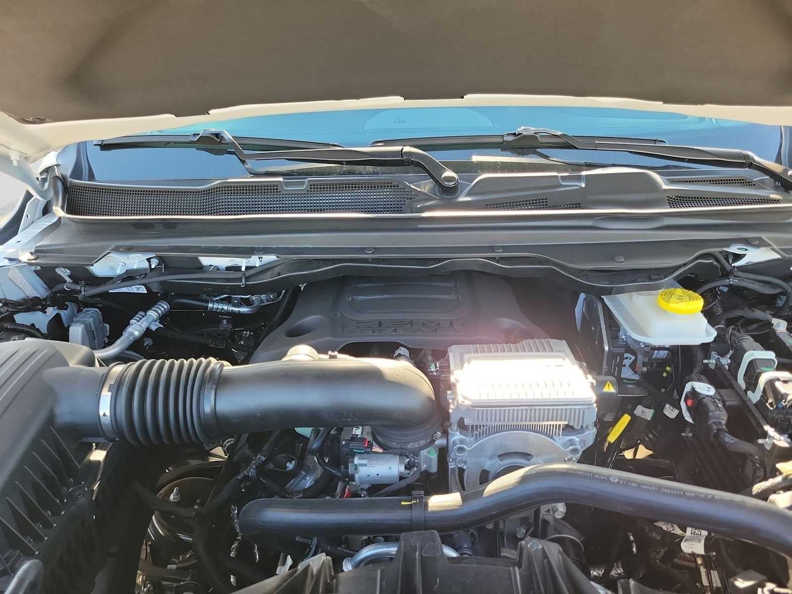 2026 RAM 1500 RAM 1500 LARAMIE CREW CAB 4X4 5'7' BOX