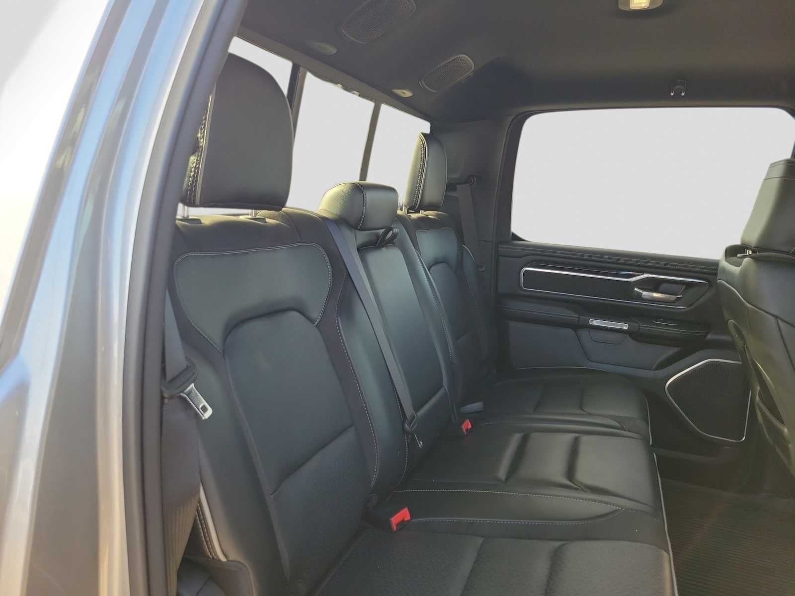 2022 RAM 1500 Laramie Crew Cab 4x4 6'4' Box