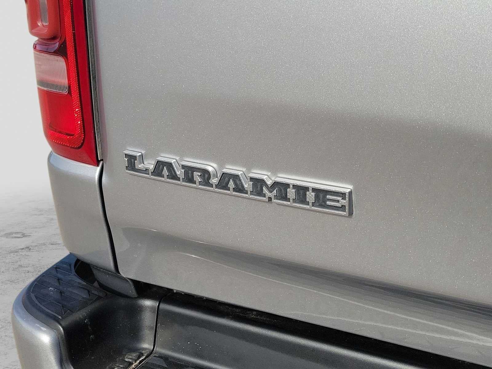 2022 RAM 1500 Laramie Crew Cab 4x4 6'4' Box
