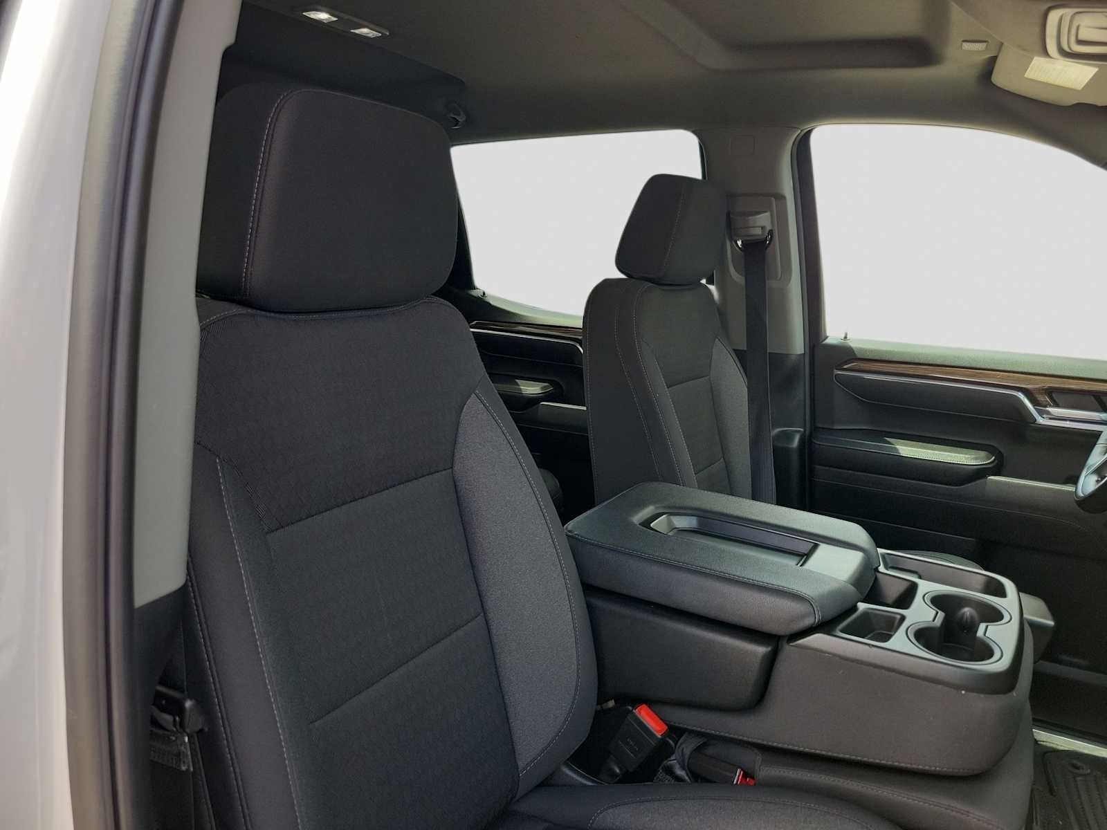 2025 Chevrolet Silverado 1500 2WD Crew Cab Short Bed LT