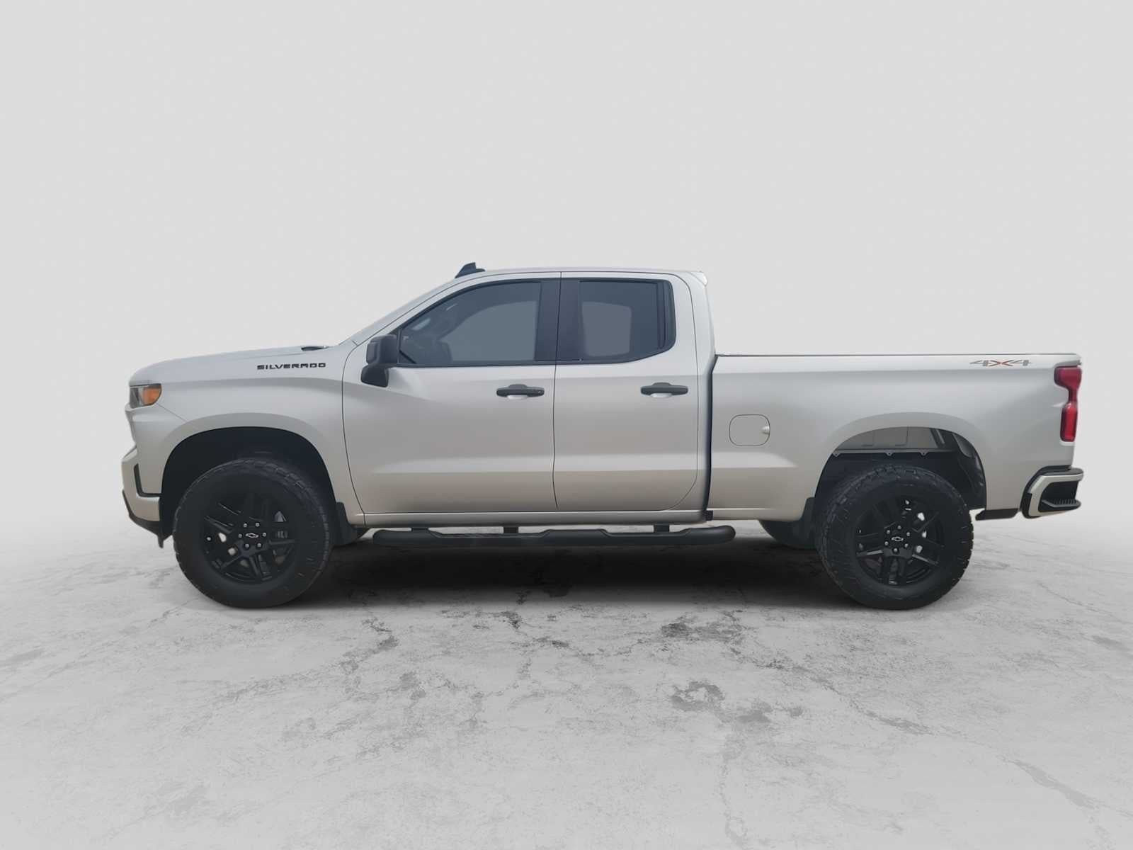 2022 Chevrolet Silverado 1500 LTD 4WD Double Cab Standard Bed Custom