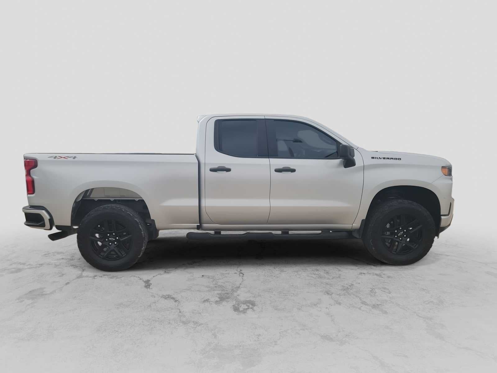 2022 Chevrolet Silverado 1500 LTD 4WD Double Cab Standard Bed Custom