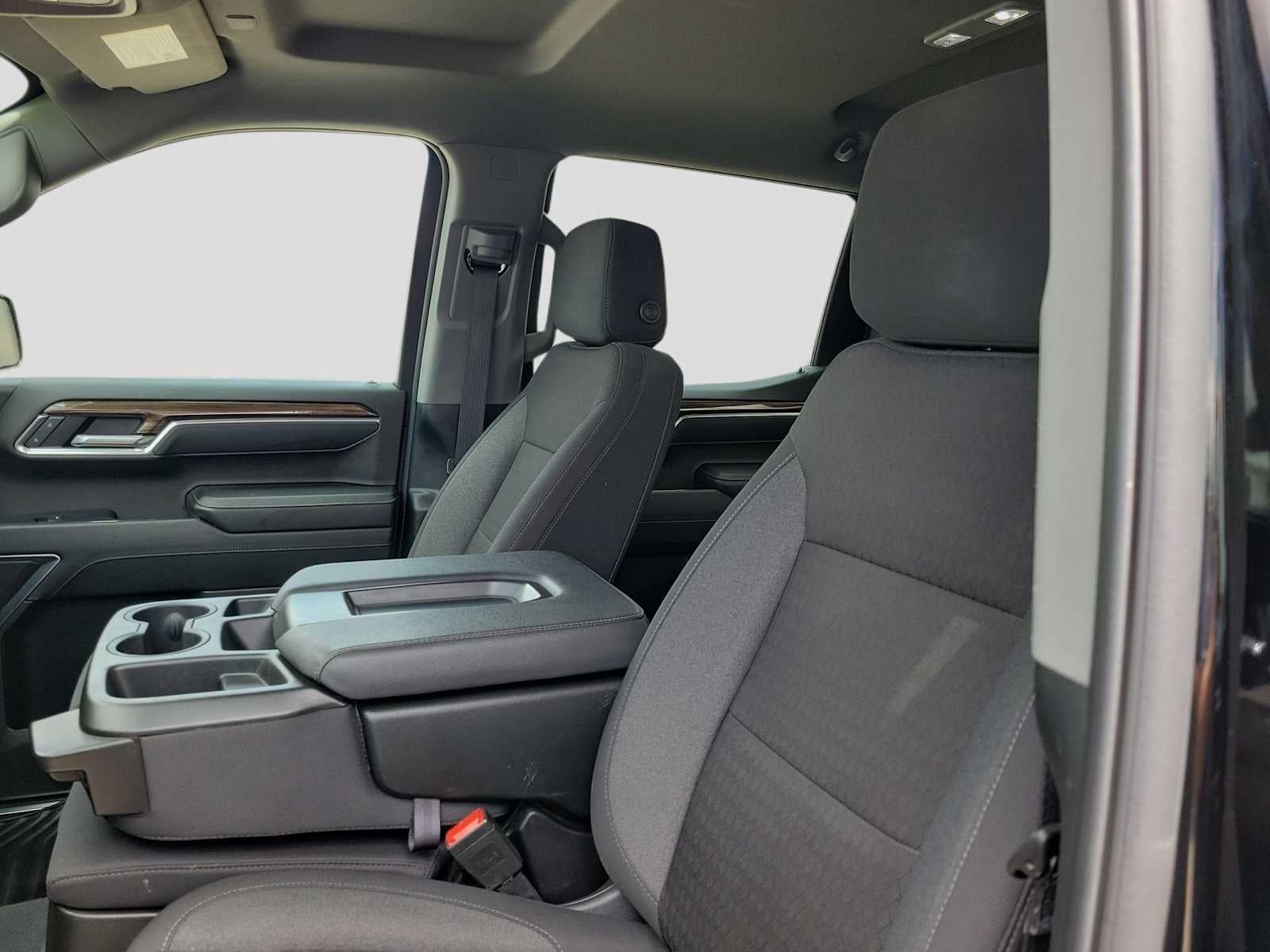2025 Chevrolet Silverado 1500 4WD Crew Cab Standard Bed LT