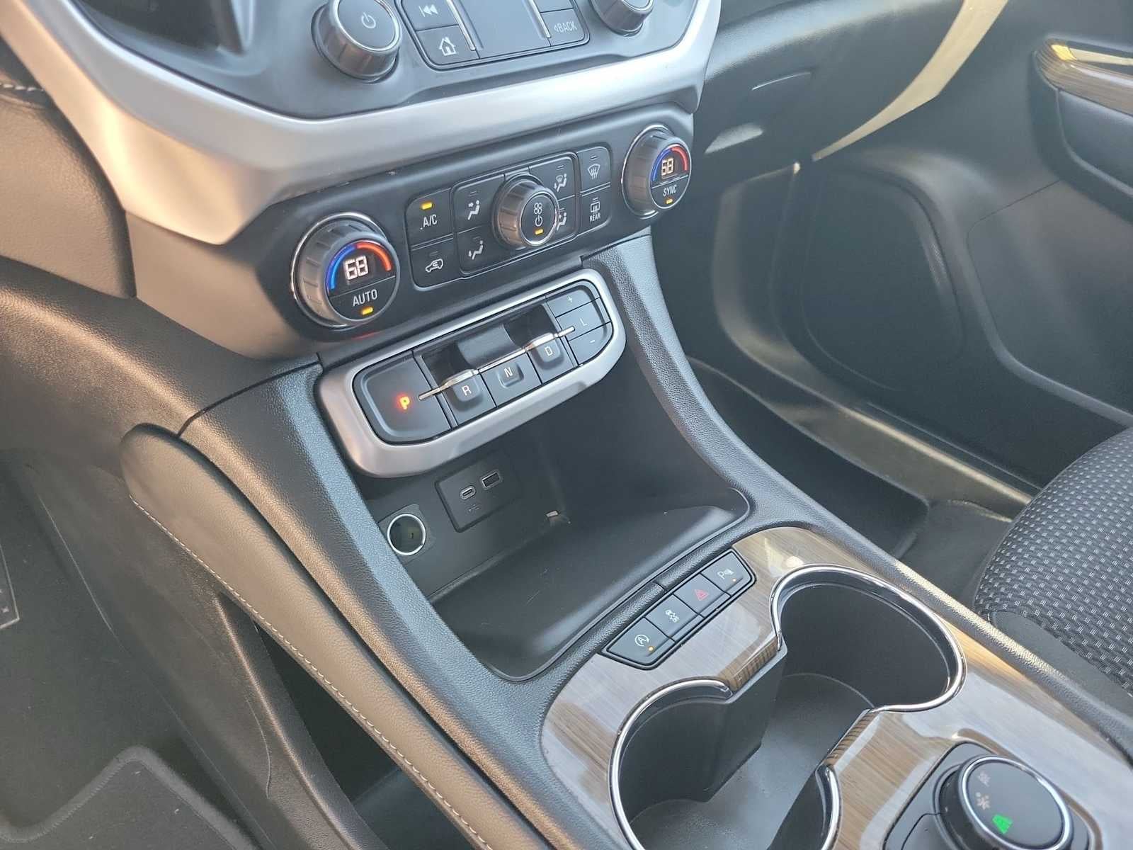 2023 GMC Acadia FWD SLE