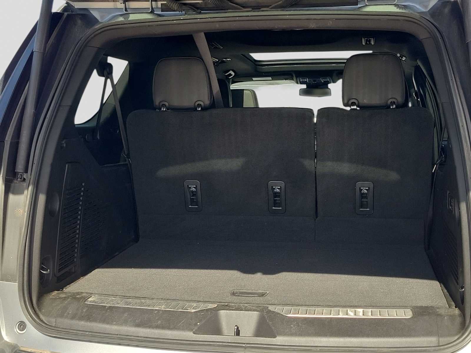 2023 Chevrolet Suburban 4WD RST