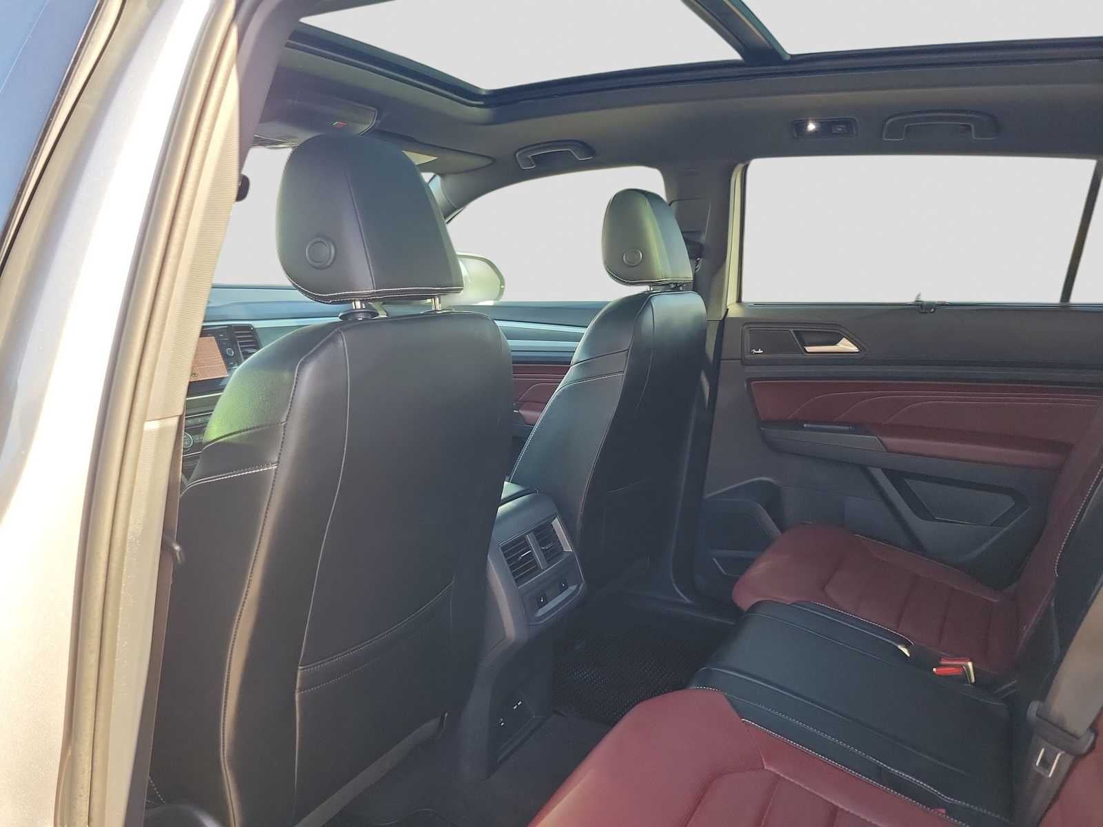 2022 Volkswagen Atlas Cross Sport 3.6L V6 SEL Premium R-Line