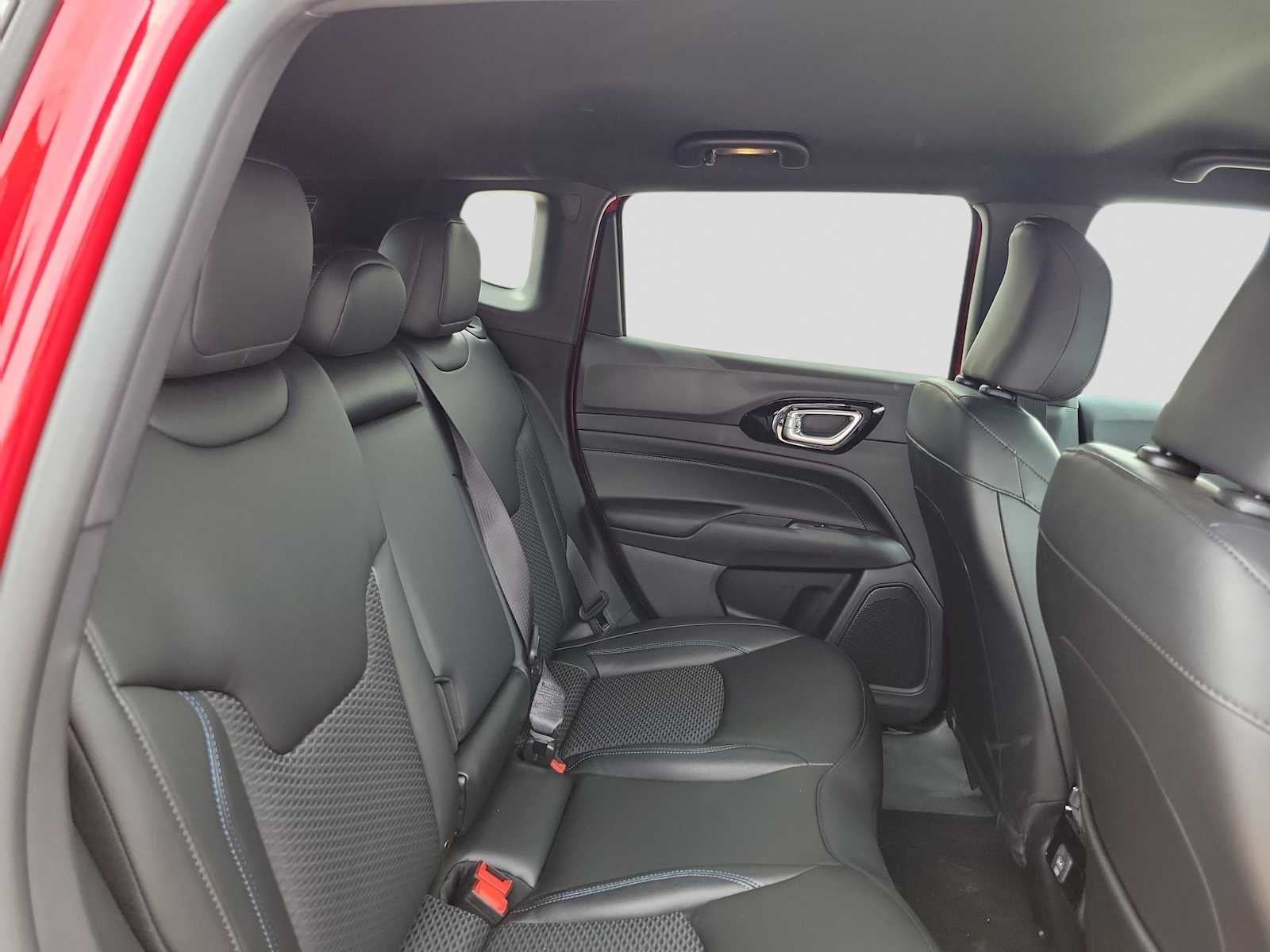 2026 Jeep Jeep Compass COMPASS LATITUDE ALTITUDE 4X4