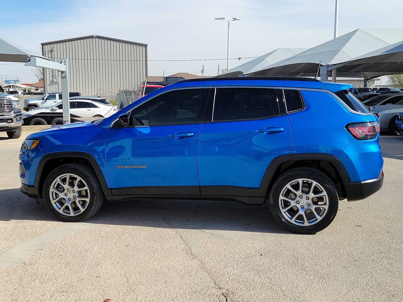2023 Jeep Compass Latitude Lux FWD