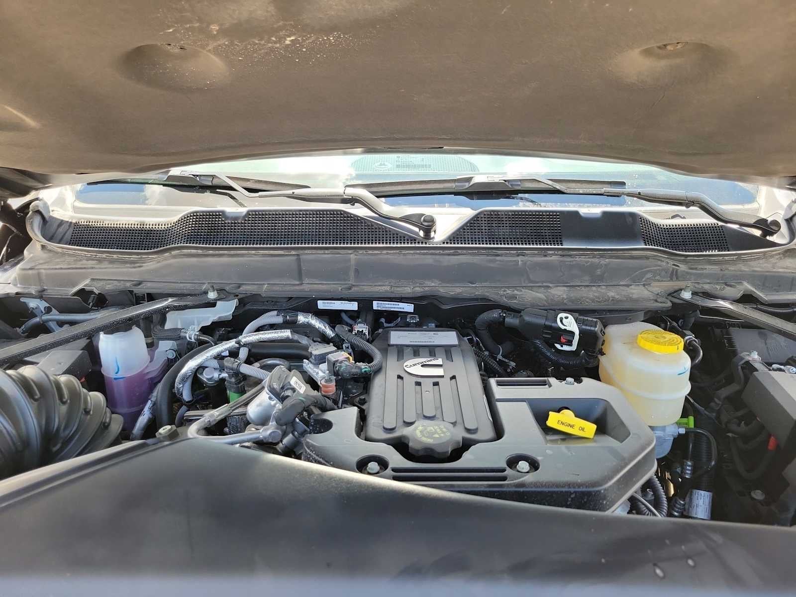 2026 RAM 2500 RAM 2500 TRADESMAN CREW CAB 4X4 6'4' BOX