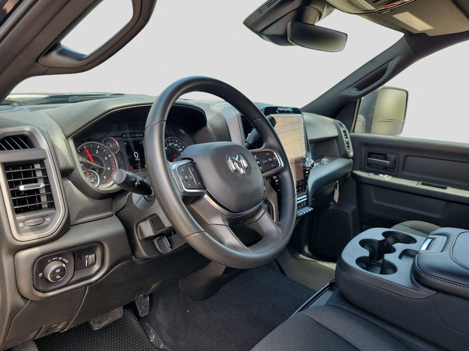 2026 RAM 2500 RAM 2500 TRADESMAN CREW CAB 4X4 6'4' BOX