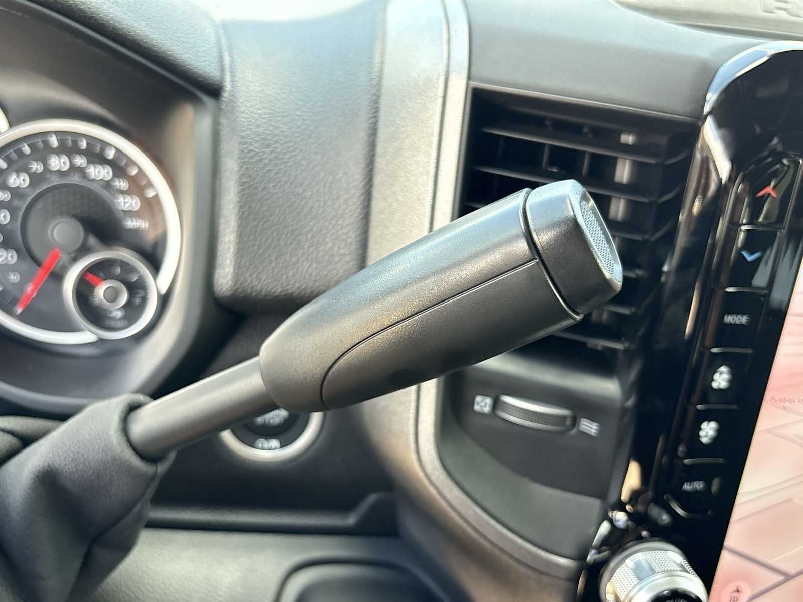 2026 RAM 2500 RAM 2500 TRADESMAN CREW CAB 4X4 6'4' BOX