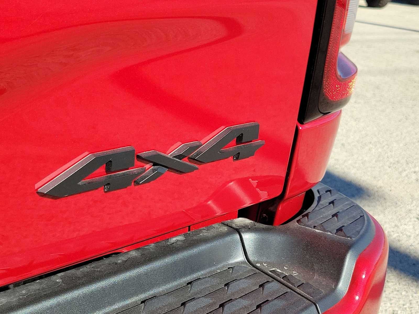 2026 RAM 2500 RAM 2500 BLACK EXPRESS CREW CAB 4X4 6'4' BOX