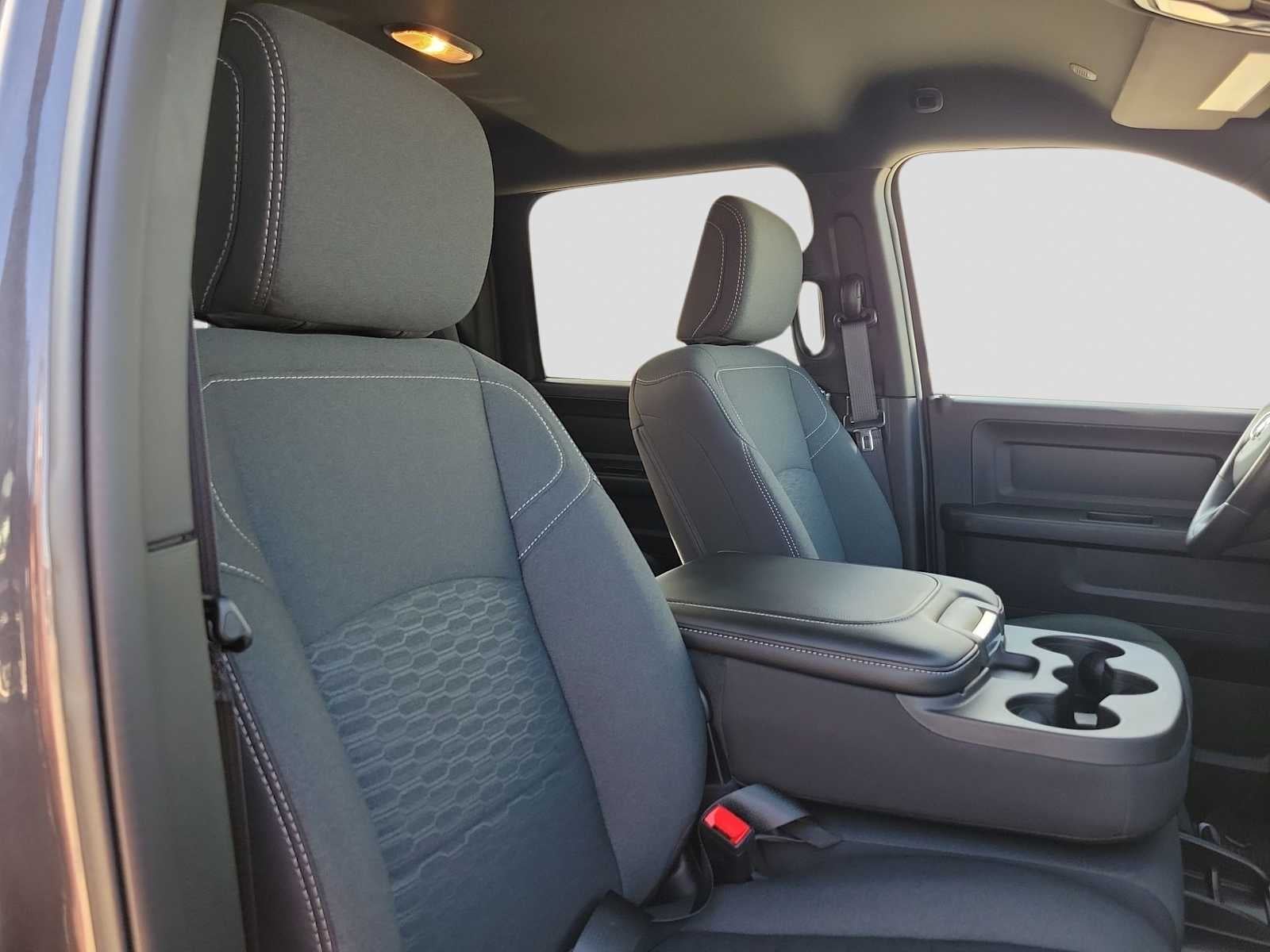 2026 RAM 2500 RAM 2500 TRADESMAN CREW CAB 4X4 6'4' BOX