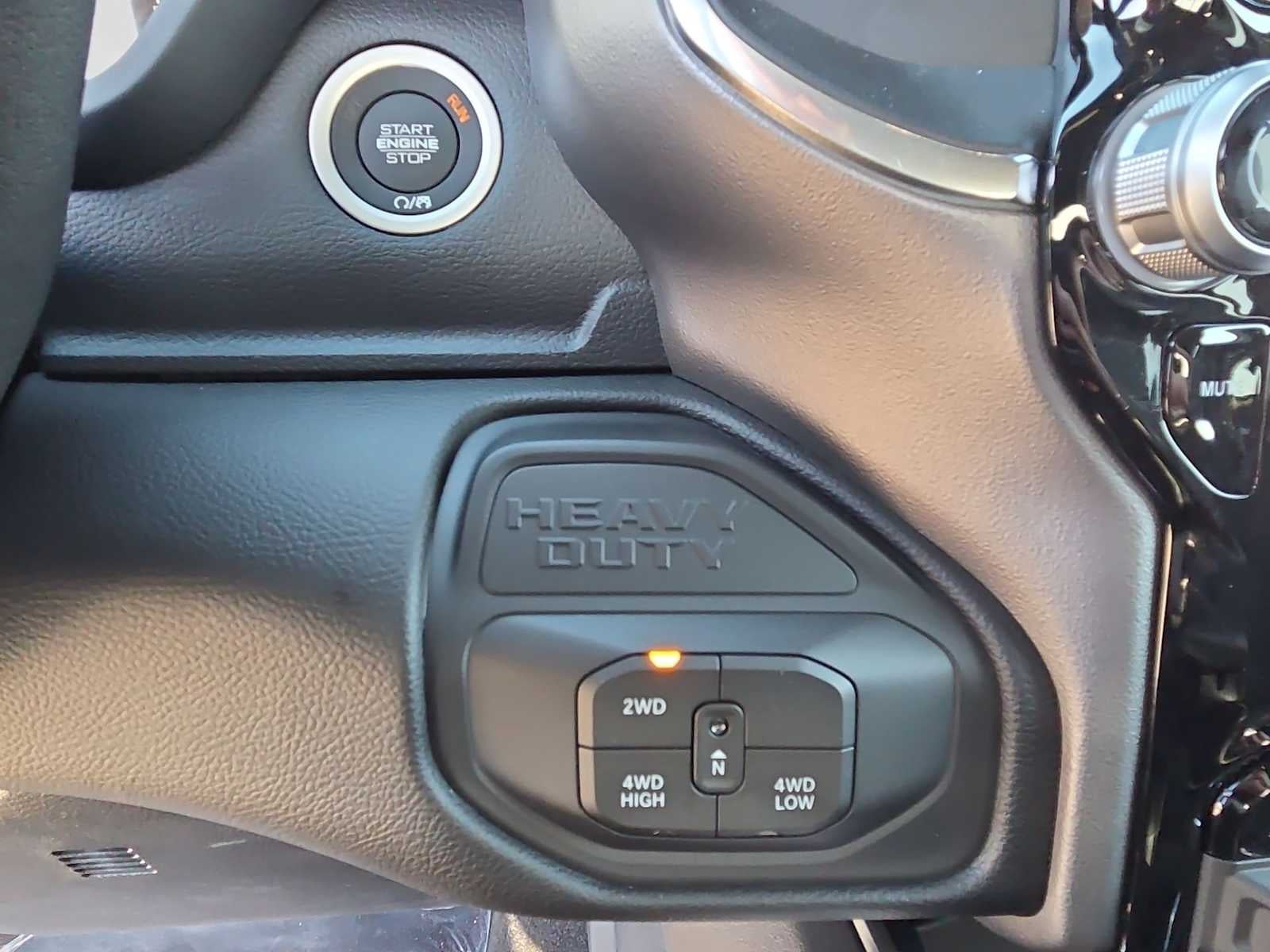 2026 RAM 2500 RAM 2500 LARAMIE CREW CAB 4X4 6'4' BOX