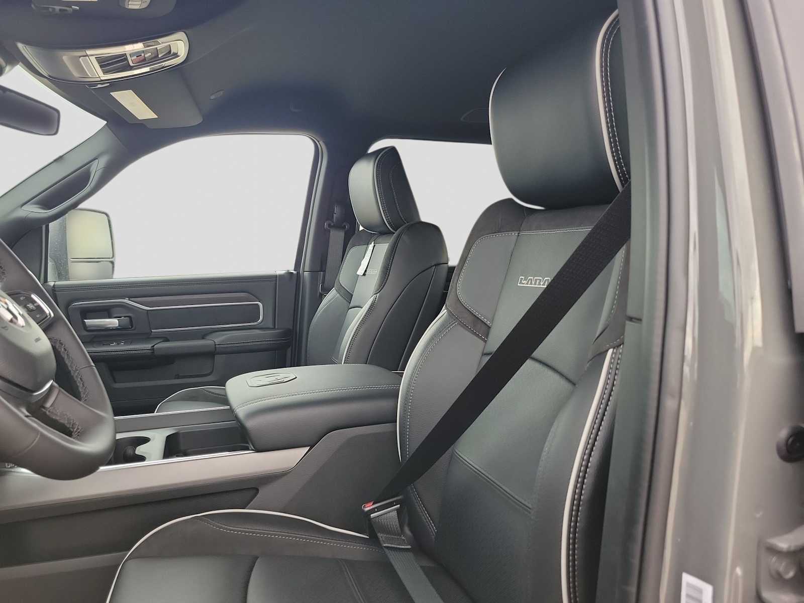 2026 RAM 2500 RAM 2500 LARAMIE CREW CAB 4X4 6'4' BOX