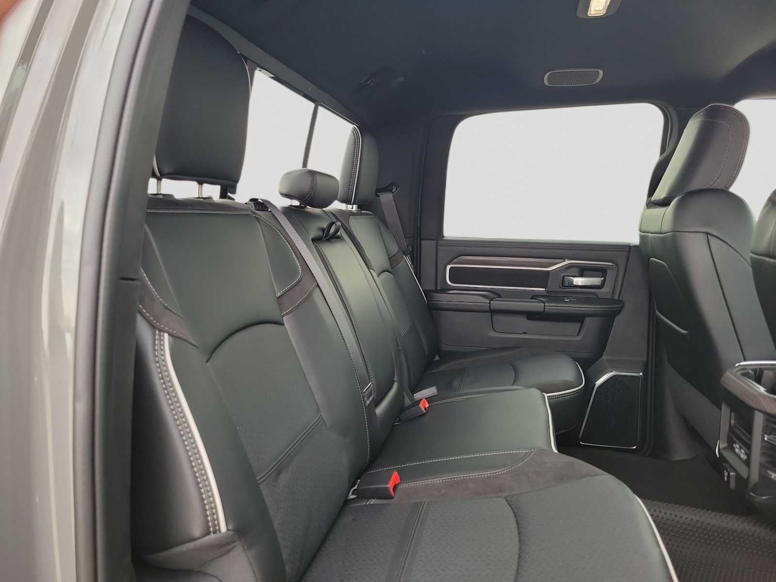 2026 RAM 2500 RAM 2500 LARAMIE CREW CAB 4X4 6'4' BOX