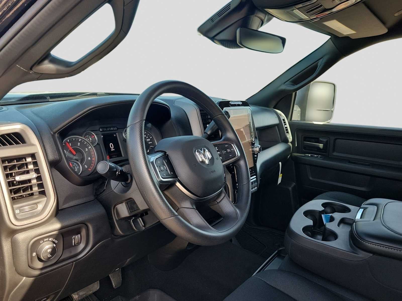 2026 RAM 3500 RAM 3500 TRADESMAN CREW CAB 4X4 8' BOX