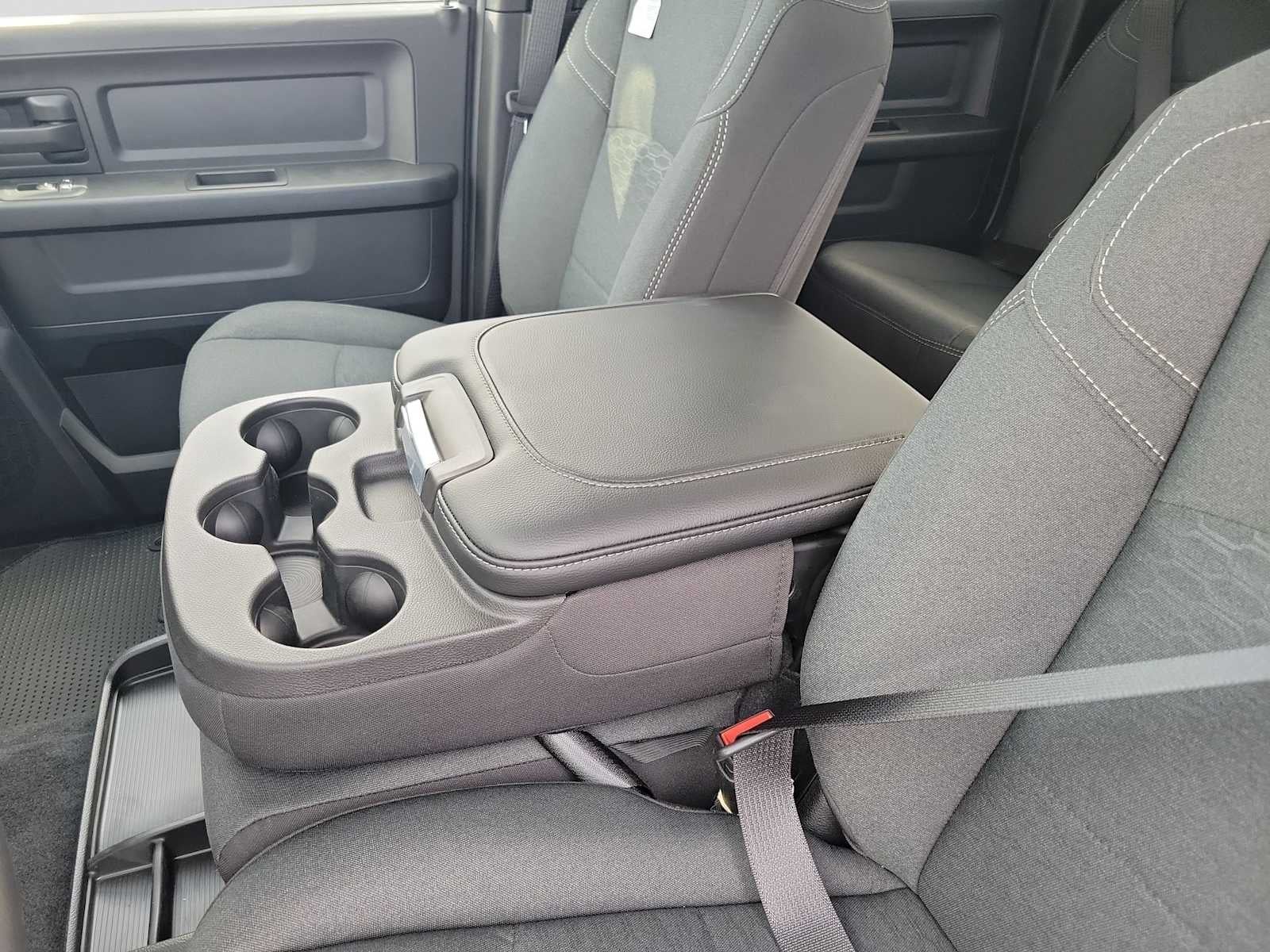 2026 RAM 3500 RAM 3500 TRADESMAN CREW CAB 4X4 8' BOX