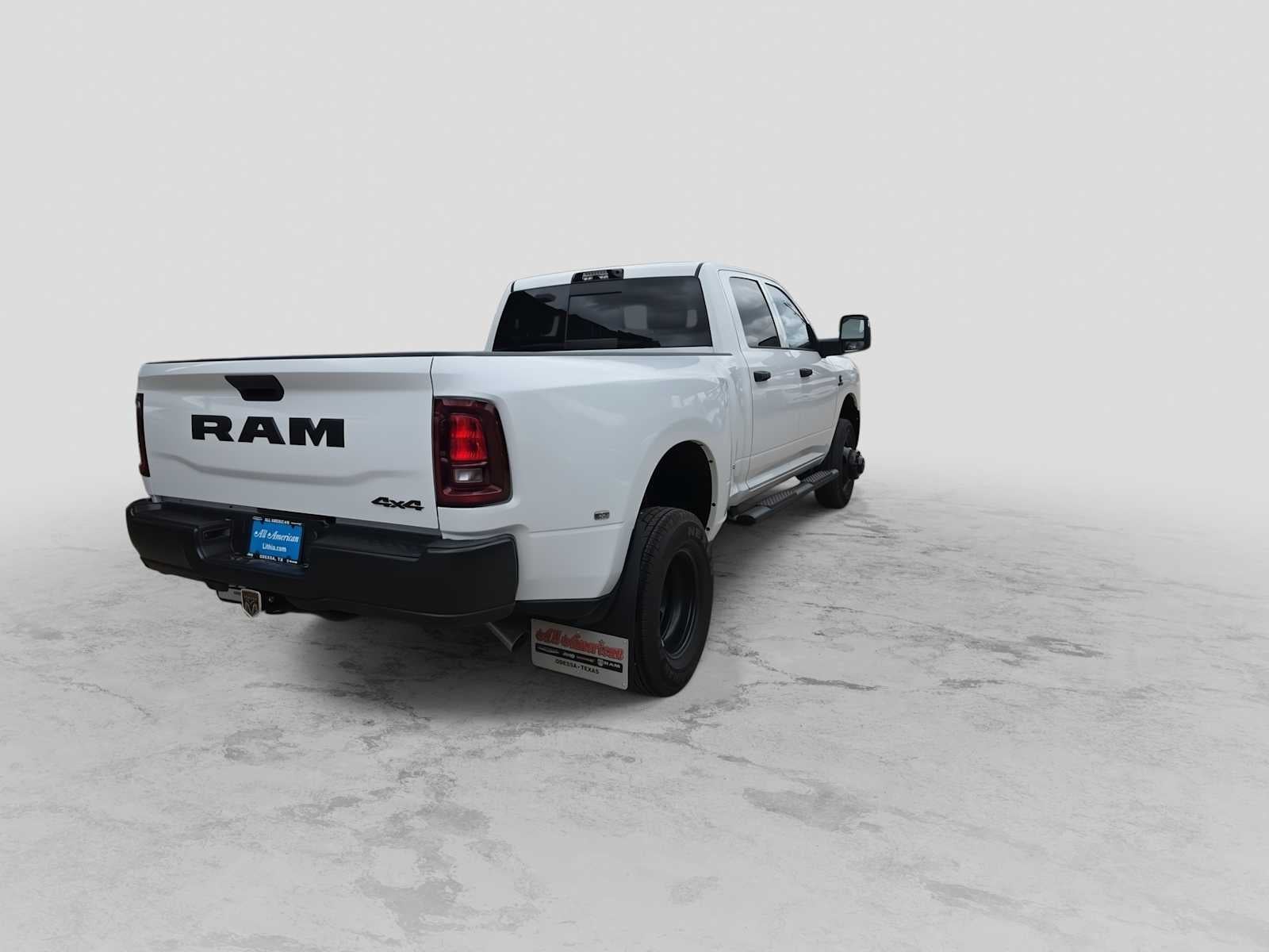 2026 RAM 3500 RAM 3500 TRADESMAN CREW CAB 4X4 8' BOX