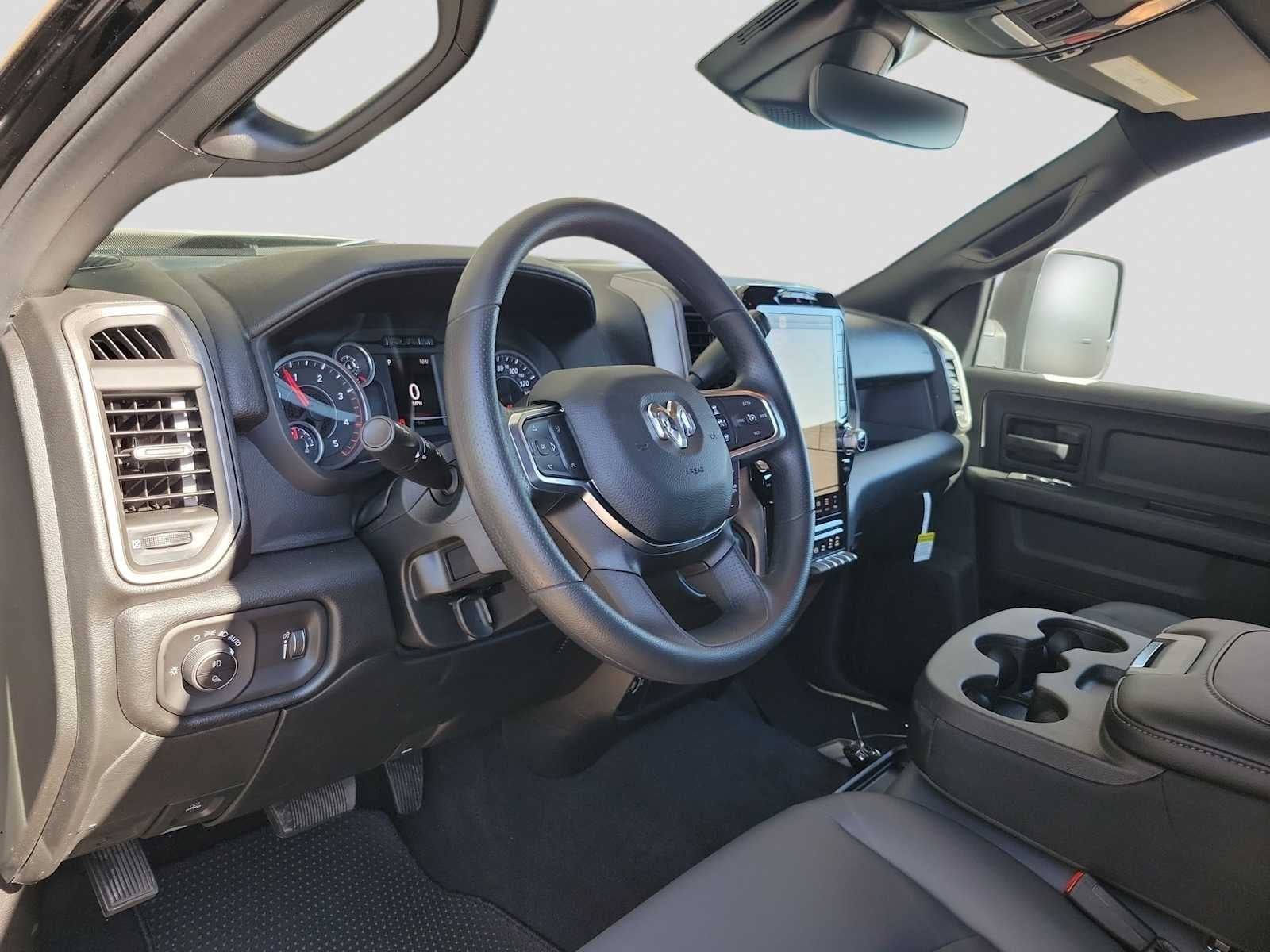 2026 RAM 3500 RAM 3500 TRADESMAN CREW CAB 4X4 8' BOX