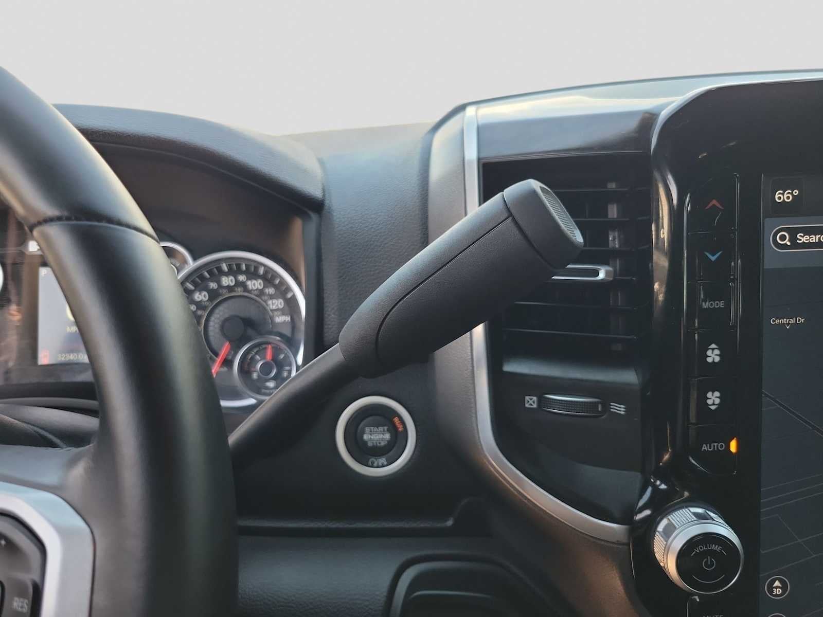 2024 RAM Ram 3500 Big Horn Crew Cab 4x4 8' Box