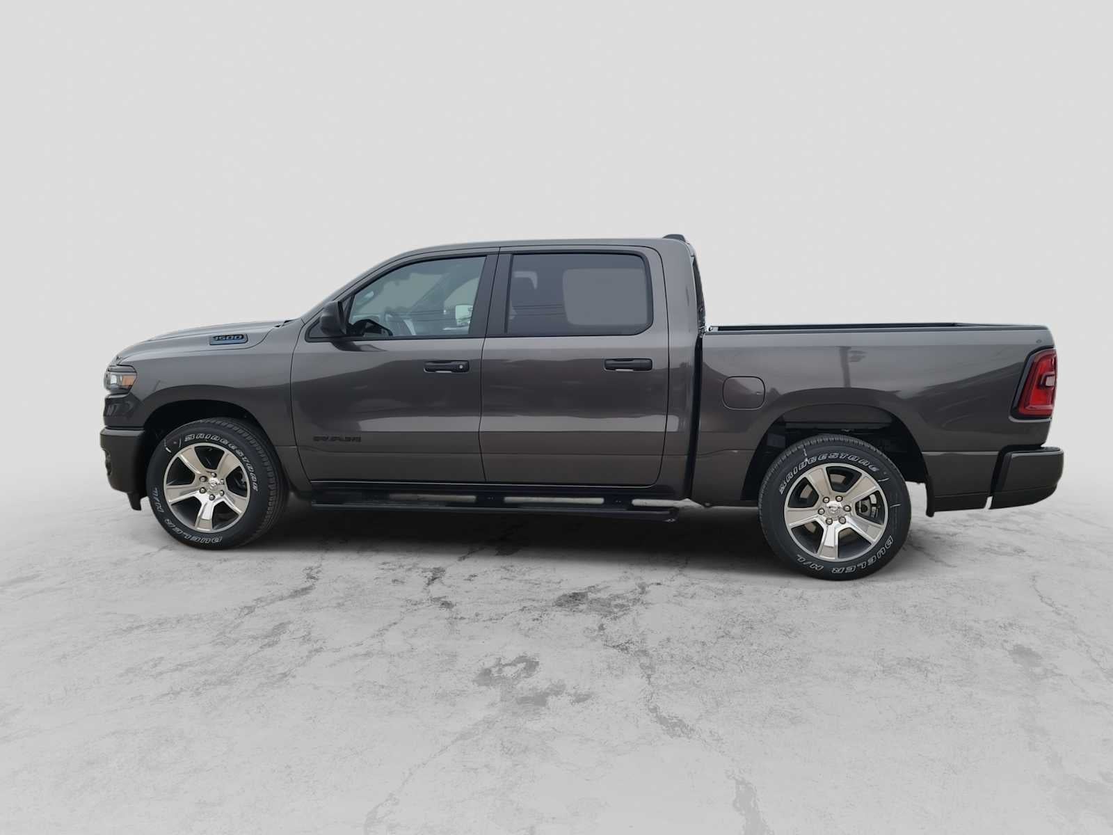 2026 RAM Ram 1500 RAM 1500 EXPRESS CREW CAB 4X2 5'7' BOX