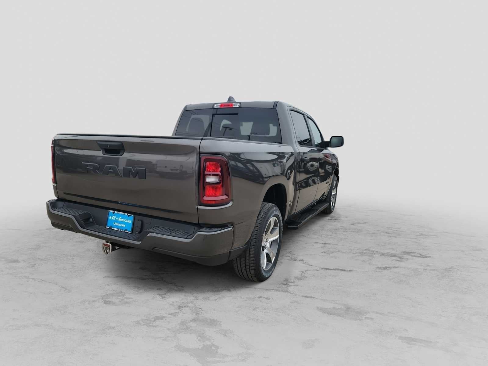 2026 RAM Ram 1500 RAM 1500 EXPRESS CREW CAB 4X2 5'7' BOX