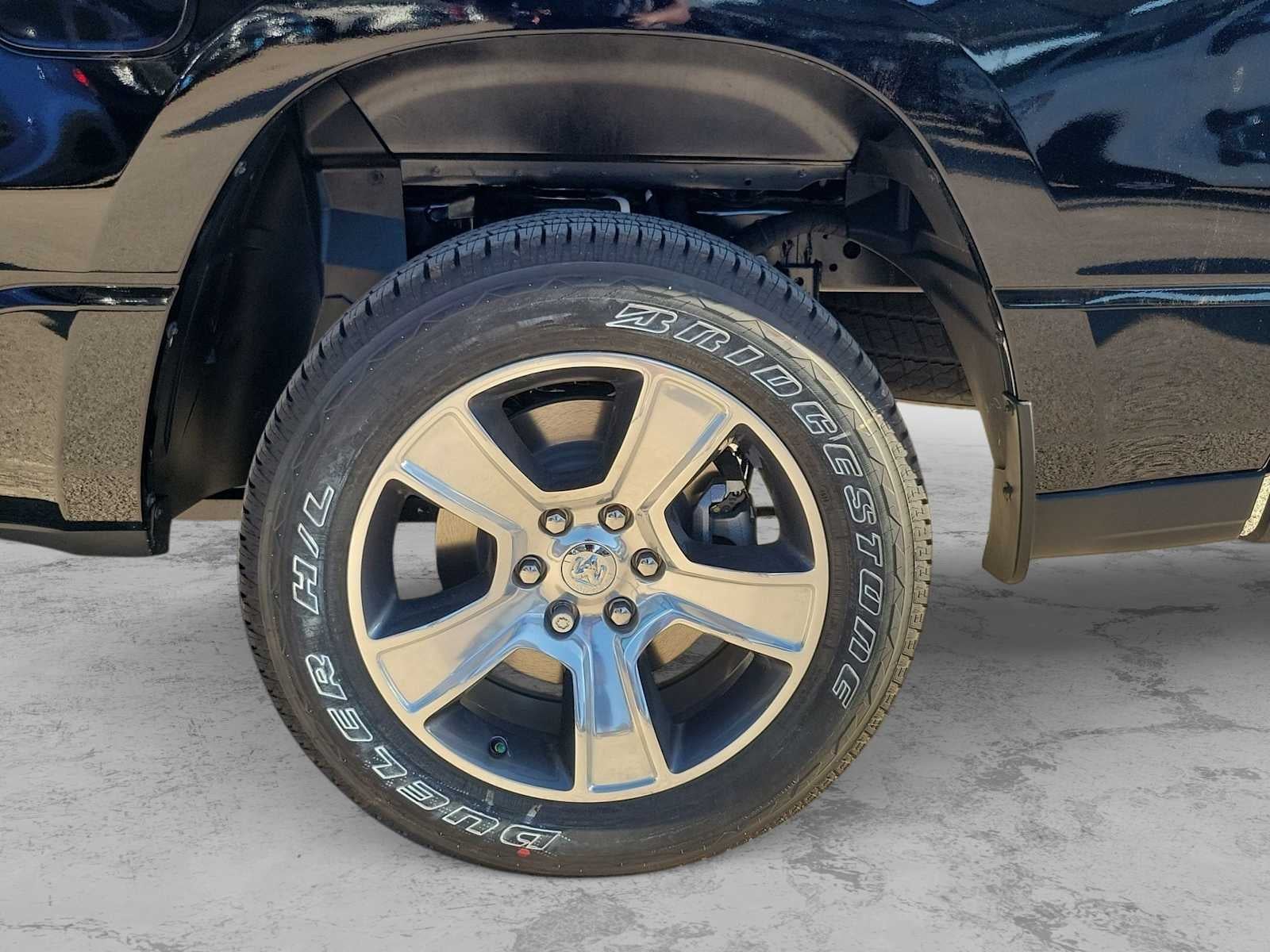 2026 RAM 1500 RAM 1500 EXPRESS CREW CAB 4X2 5'7' BOX