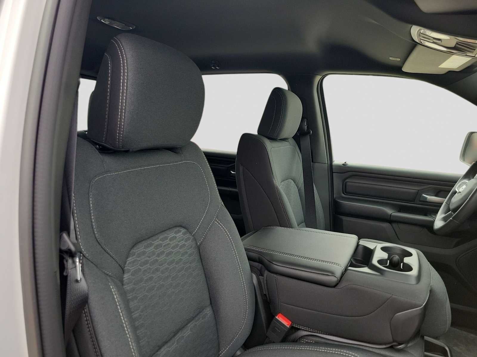 2026 RAM 1500 RAM 1500 EXPRESS CREW CAB 4X2 5'7' BOX