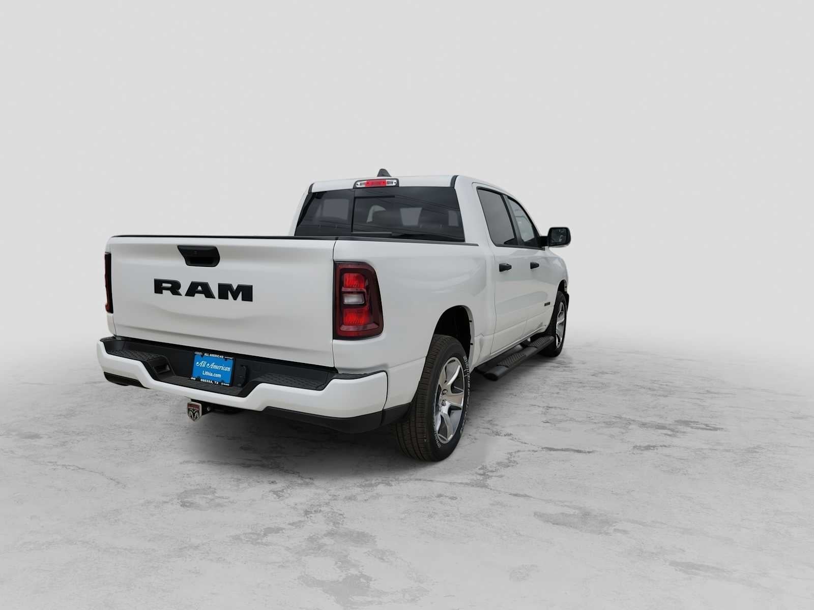 2026 RAM 1500 RAM 1500 EXPRESS CREW CAB 4X2 5'7' BOX