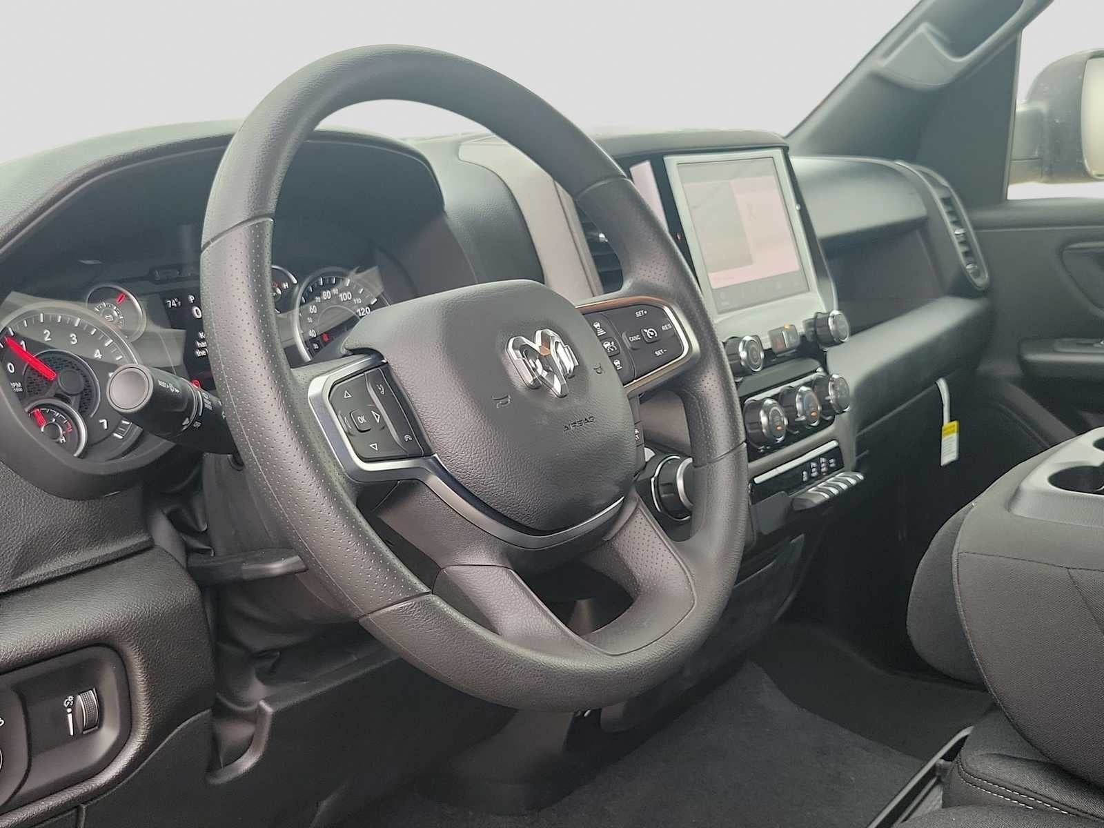 2026 RAM 1500 RAM 1500 EXPRESS CREW CAB 4X2 5'7' BOX