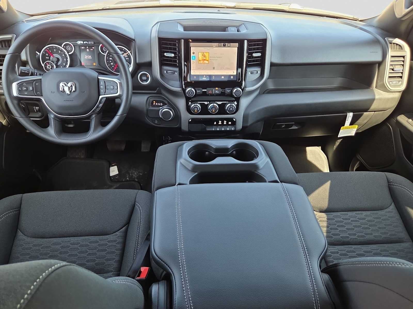 2026 RAM 1500 RAM 1500 EXPRESS CREW CAB 4X2 5'7' BOX