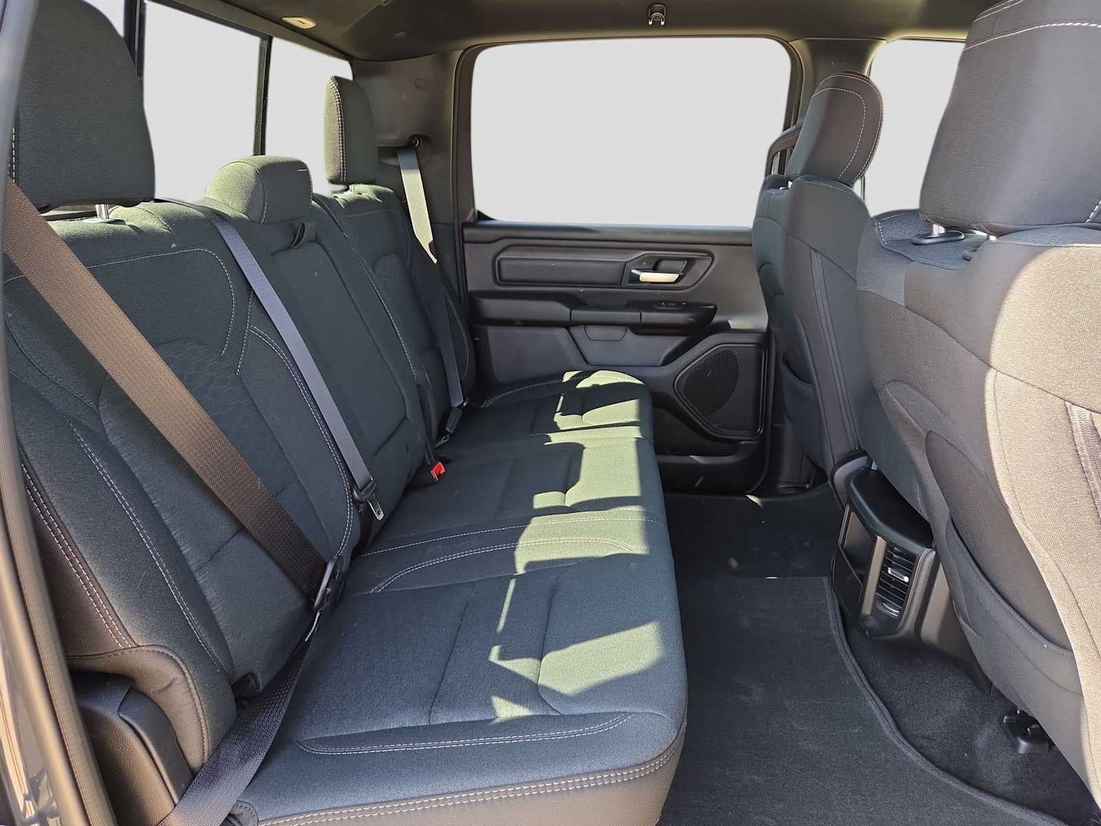 2026 RAM 1500 RAM 1500 EXPRESS CREW CAB 4X2 5'7' BOX