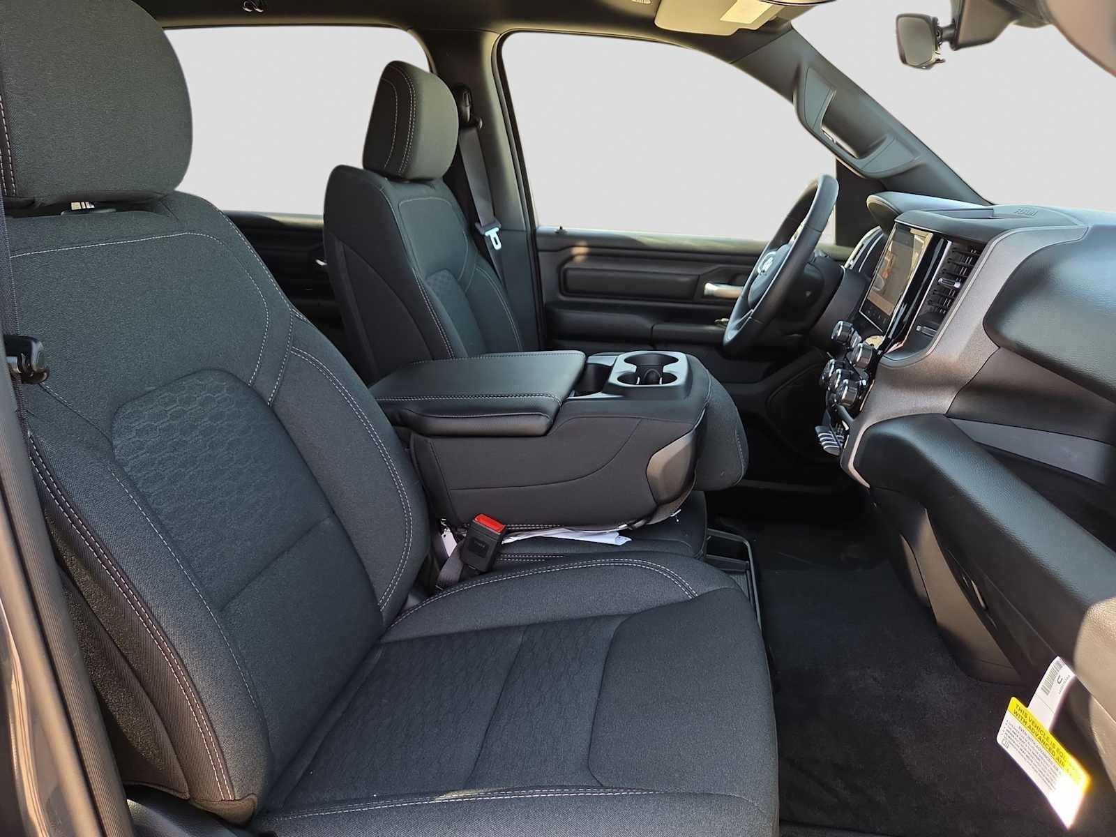2026 RAM 1500 RAM 1500 EXPRESS CREW CAB 4X2 5'7' BOX