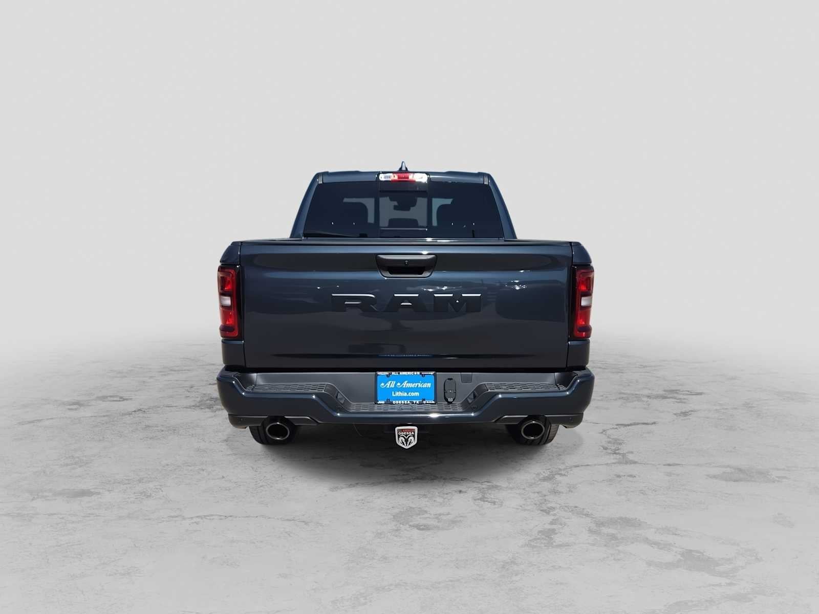 2026 RAM 1500 RAM 1500 EXPRESS CREW CAB 4X2 5'7' BOX