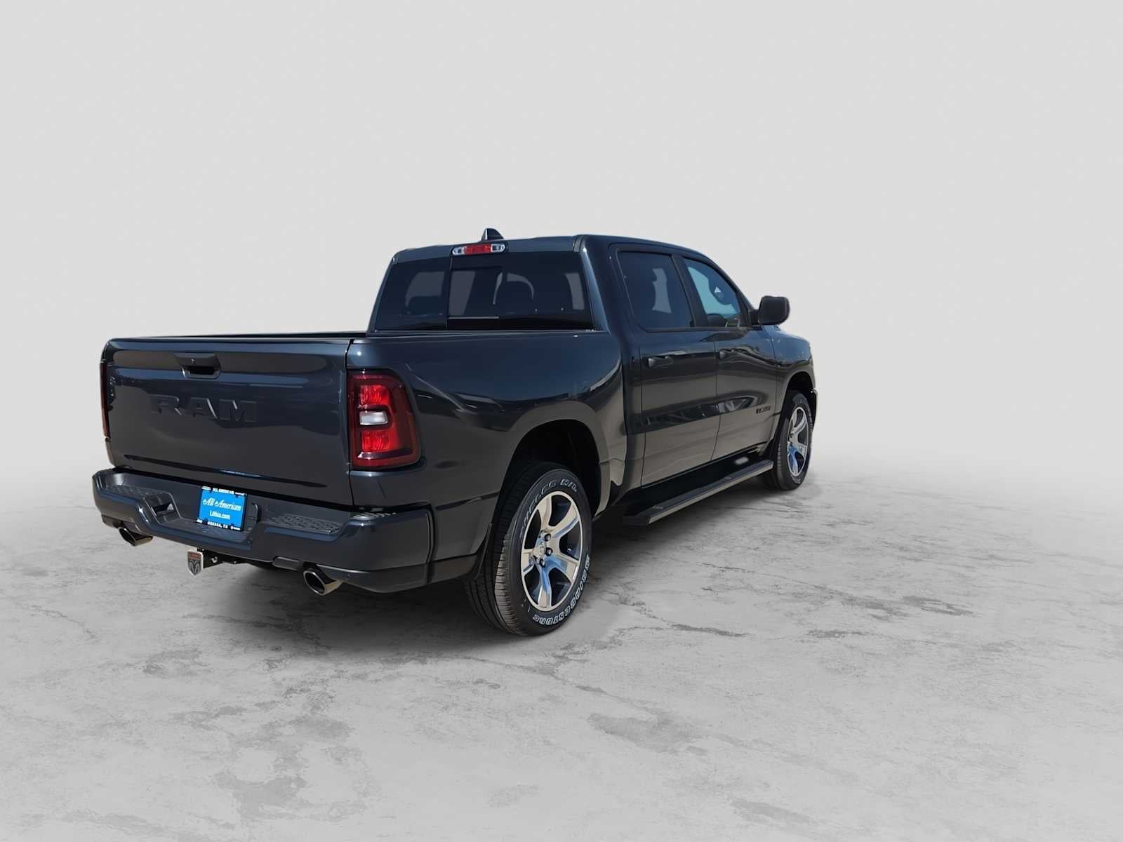 2026 RAM 1500 RAM 1500 EXPRESS CREW CAB 4X2 5'7' BOX
